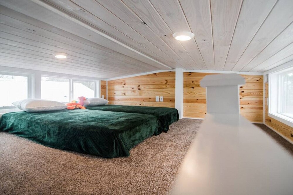 The Grande II · Tiny Home on Logan Martin Lake in Cropwell Best Rates