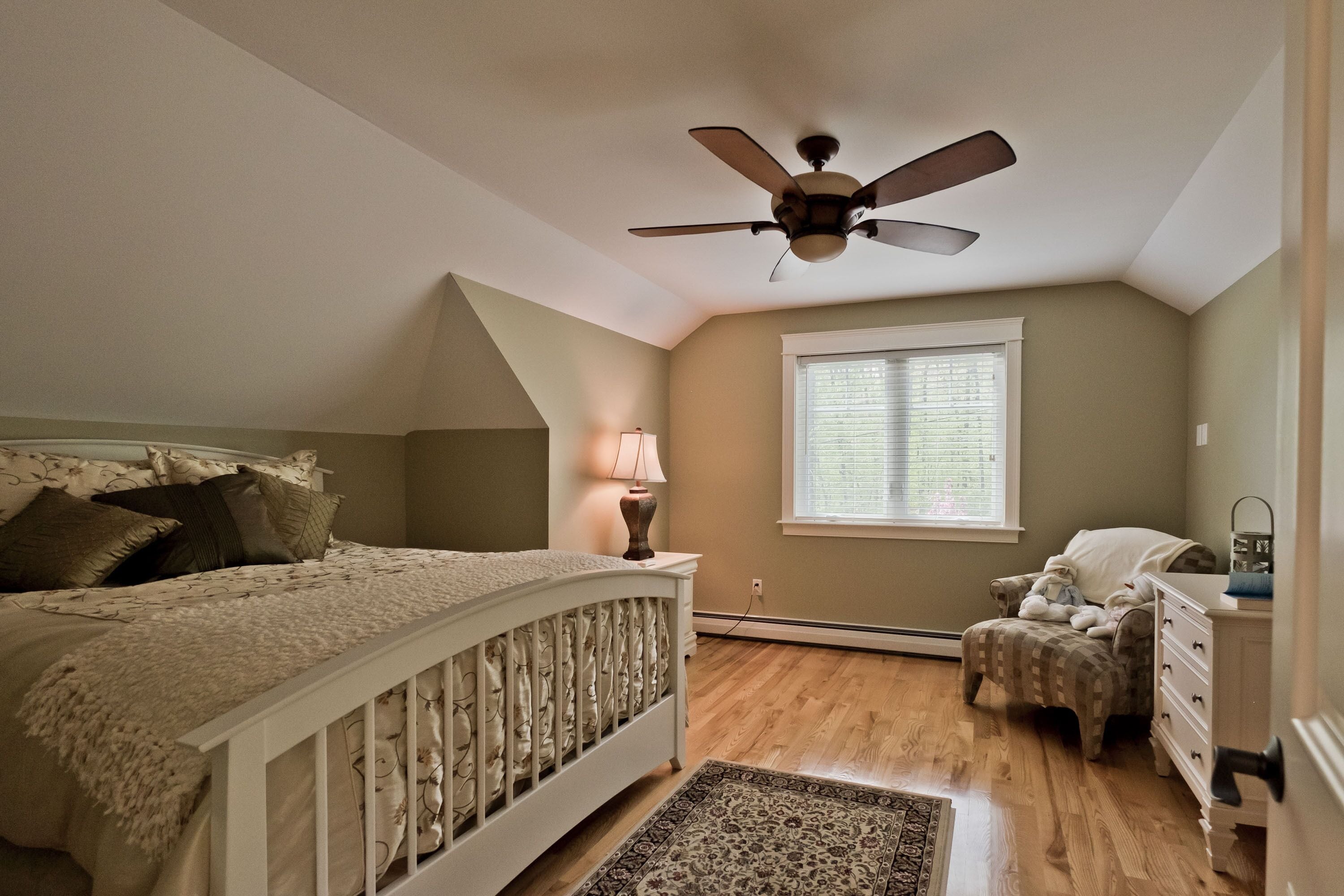 Njoy Luxury - MUST experience this exclusive and stunning lakeview home in Bridgton, United States