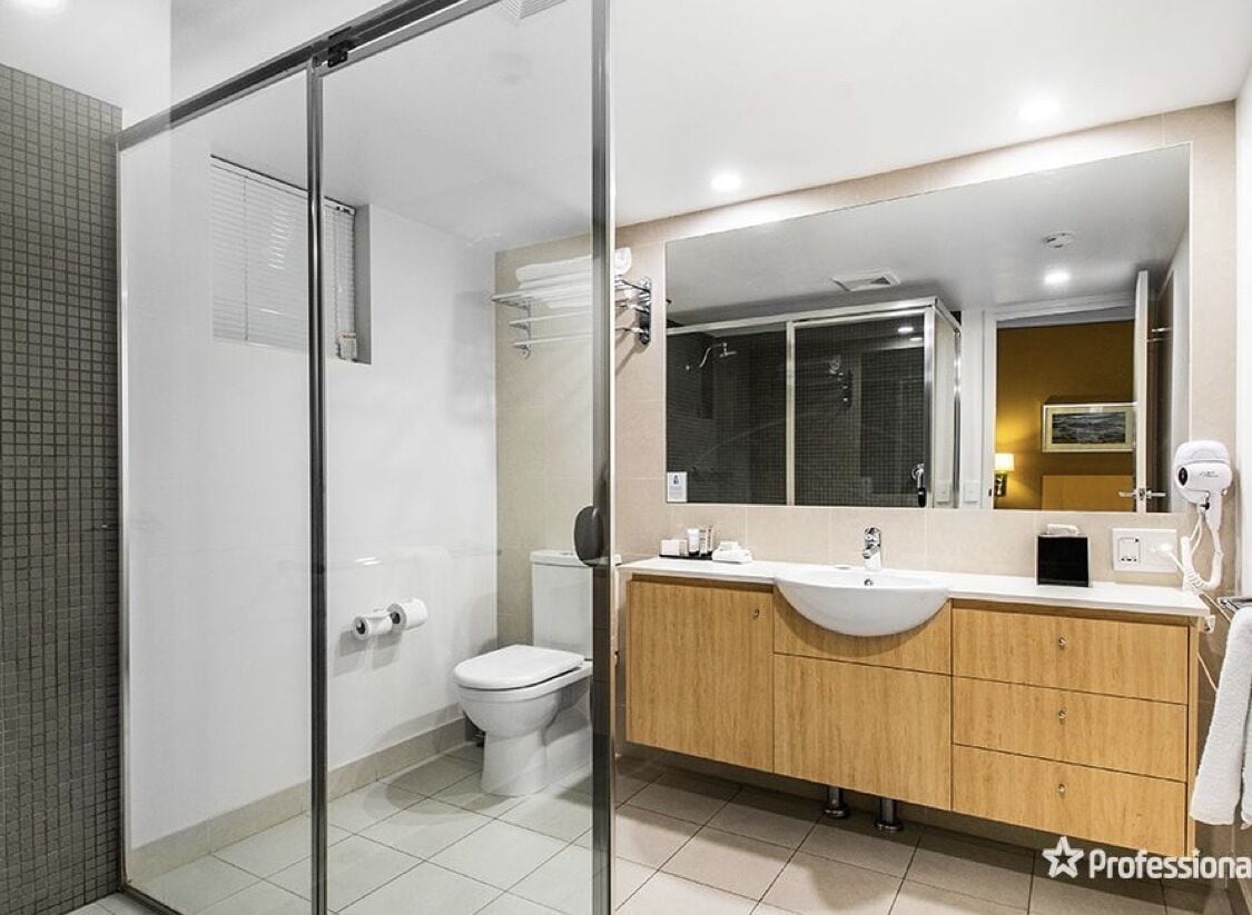 1 Bedroom Apartment With River Views