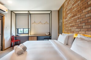 Superior Double Room | Hypo-allergenic bedding, desk, free WiFi, bed sheets
