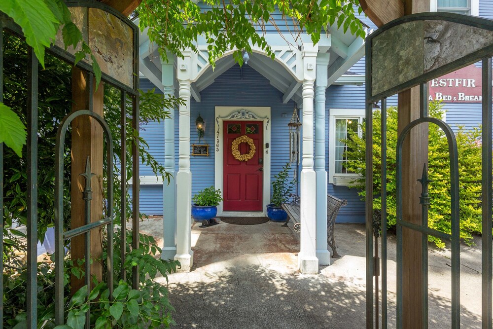 Westfir Lodge Heart of the Willamette National Forest, Westfir Room