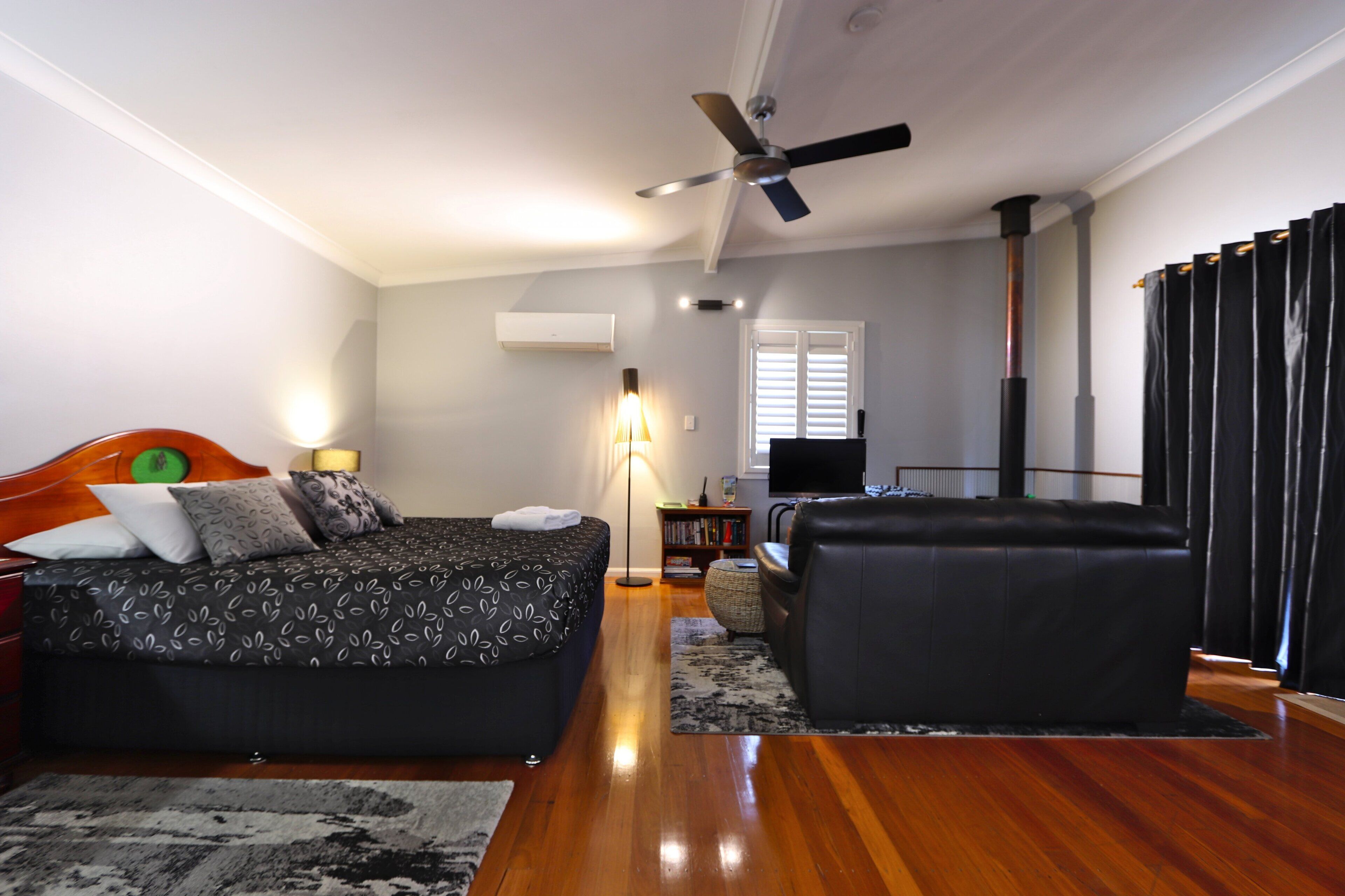 Couples Retreat Bluegum - Deluxe Studio With Breathtaking Views