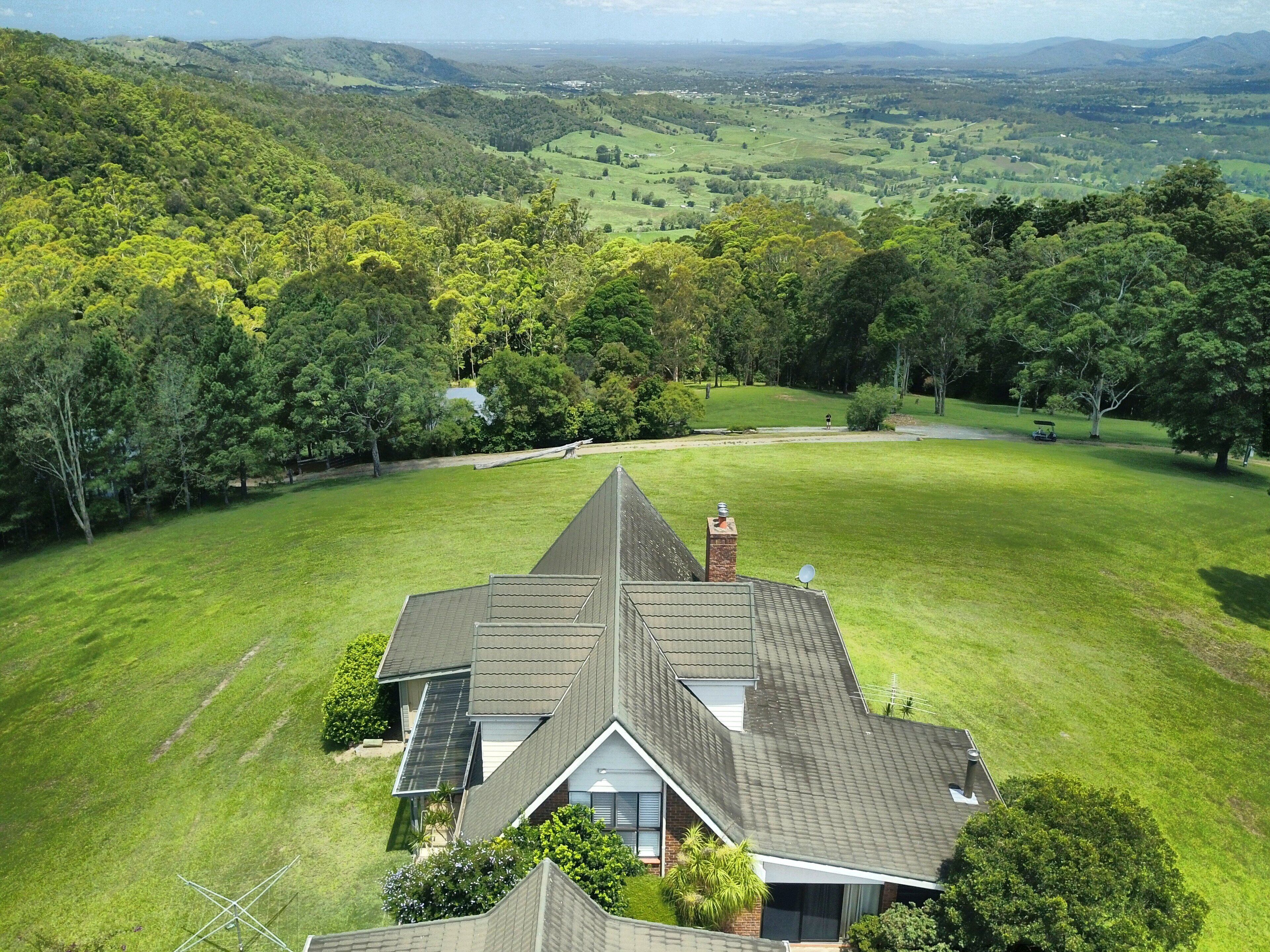 Large and Modern Style Chalet Perfect for Small Groups and Gatherings