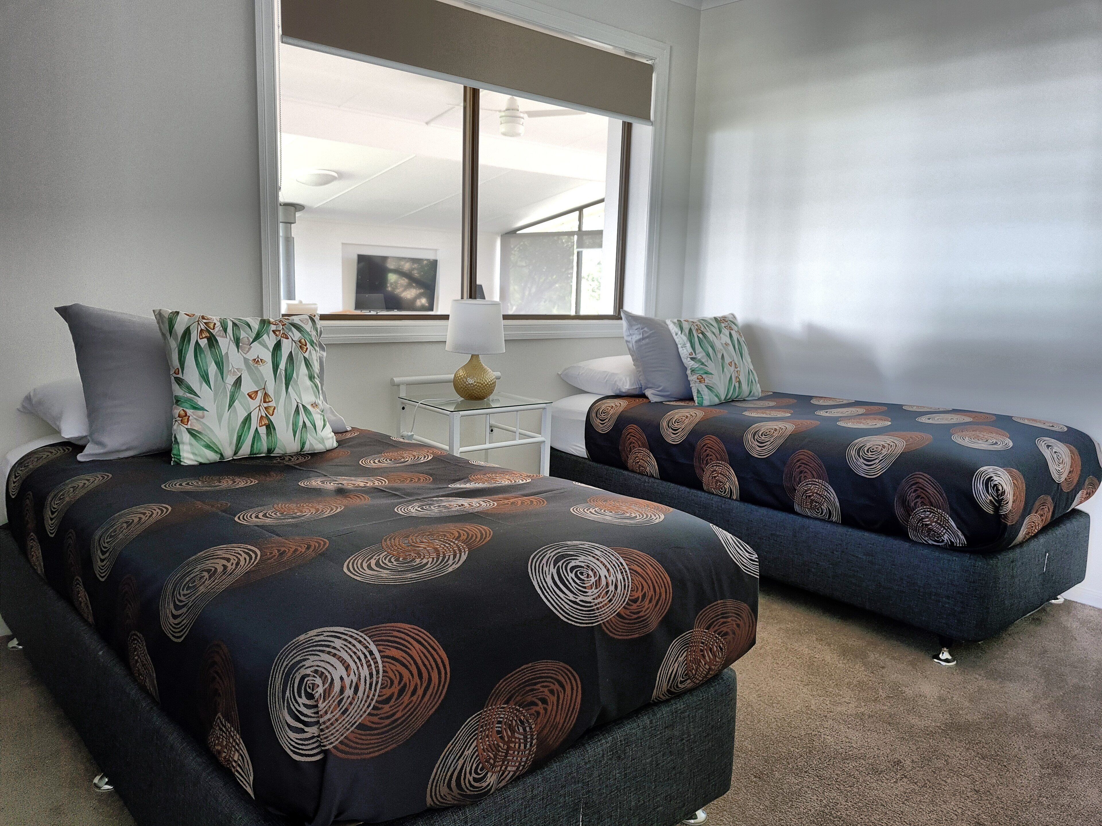 Large and Modern Style Chalet Perfect for Small Groups and Gatherings