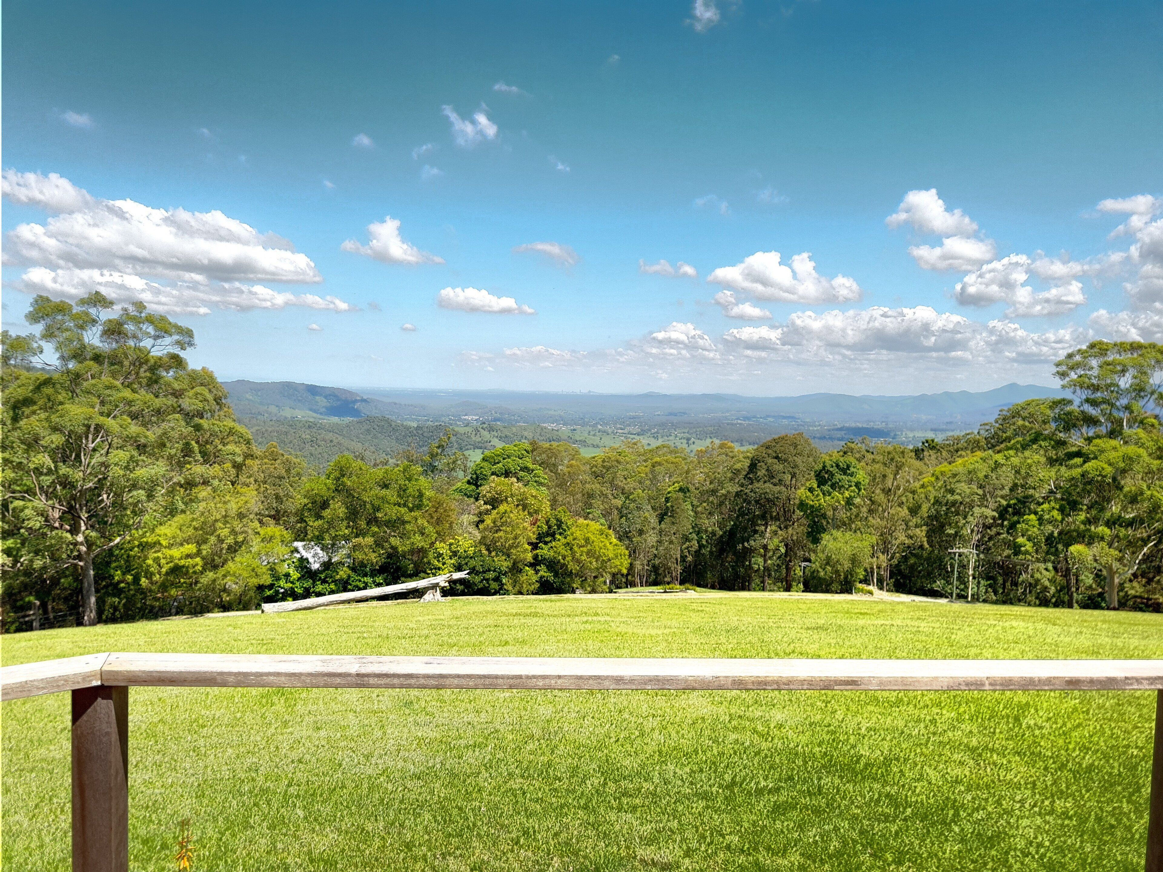 Large and Modern Style Chalet Perfect for Small Groups and Gatherings