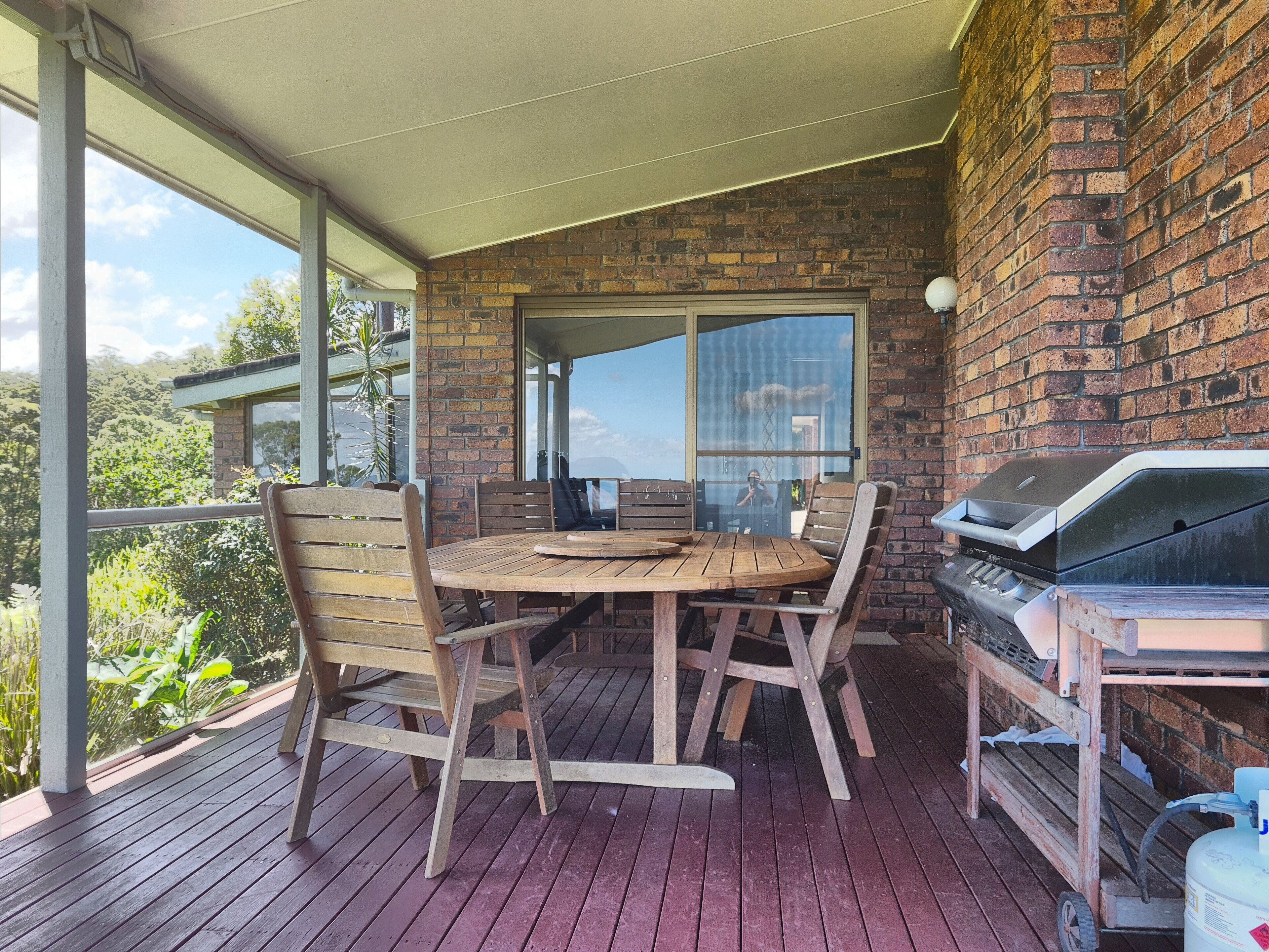 Large and Modern Style Chalet Perfect for Small Groups and Gatherings