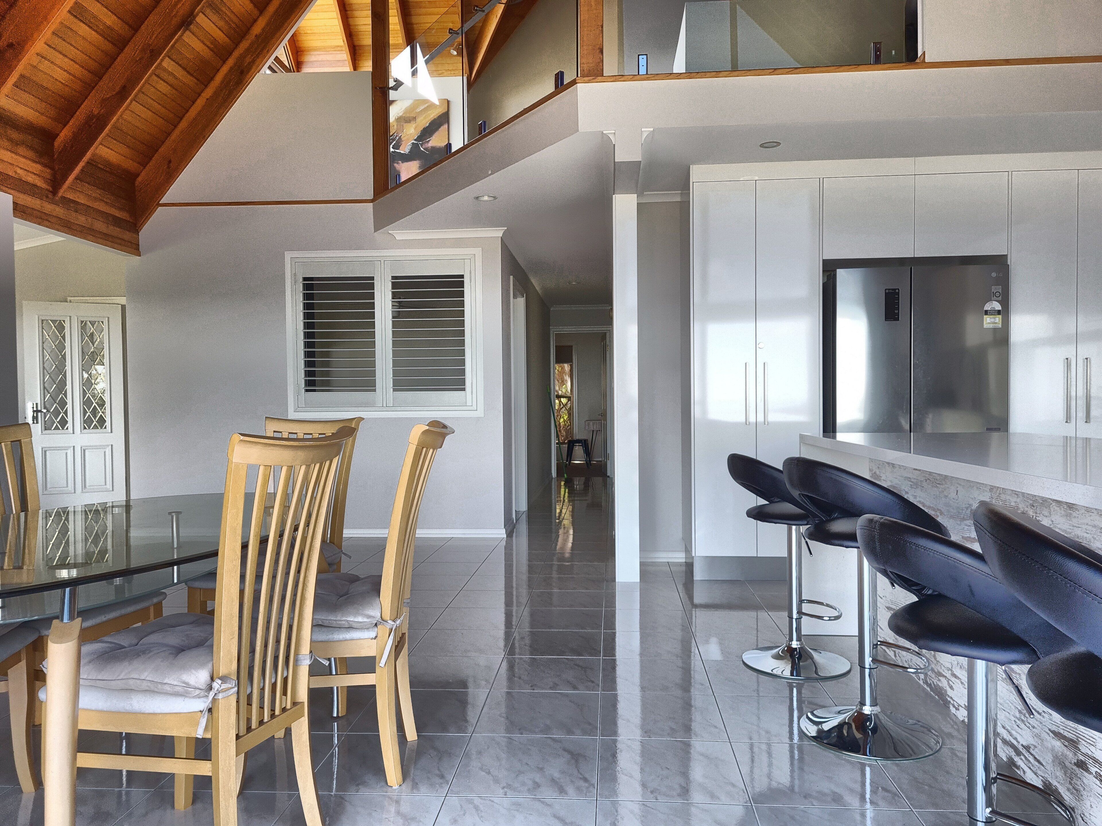 Large and Modern Style Chalet Perfect for Small Groups and Gatherings