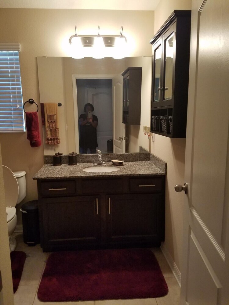 Single family home, nearby beaches, 2 major malls, downtown and cigar bar