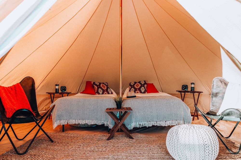 Twin Tent w/ Shared Bathroom - Find us among the juniper trees and the open sky. - Valle | Vrbo