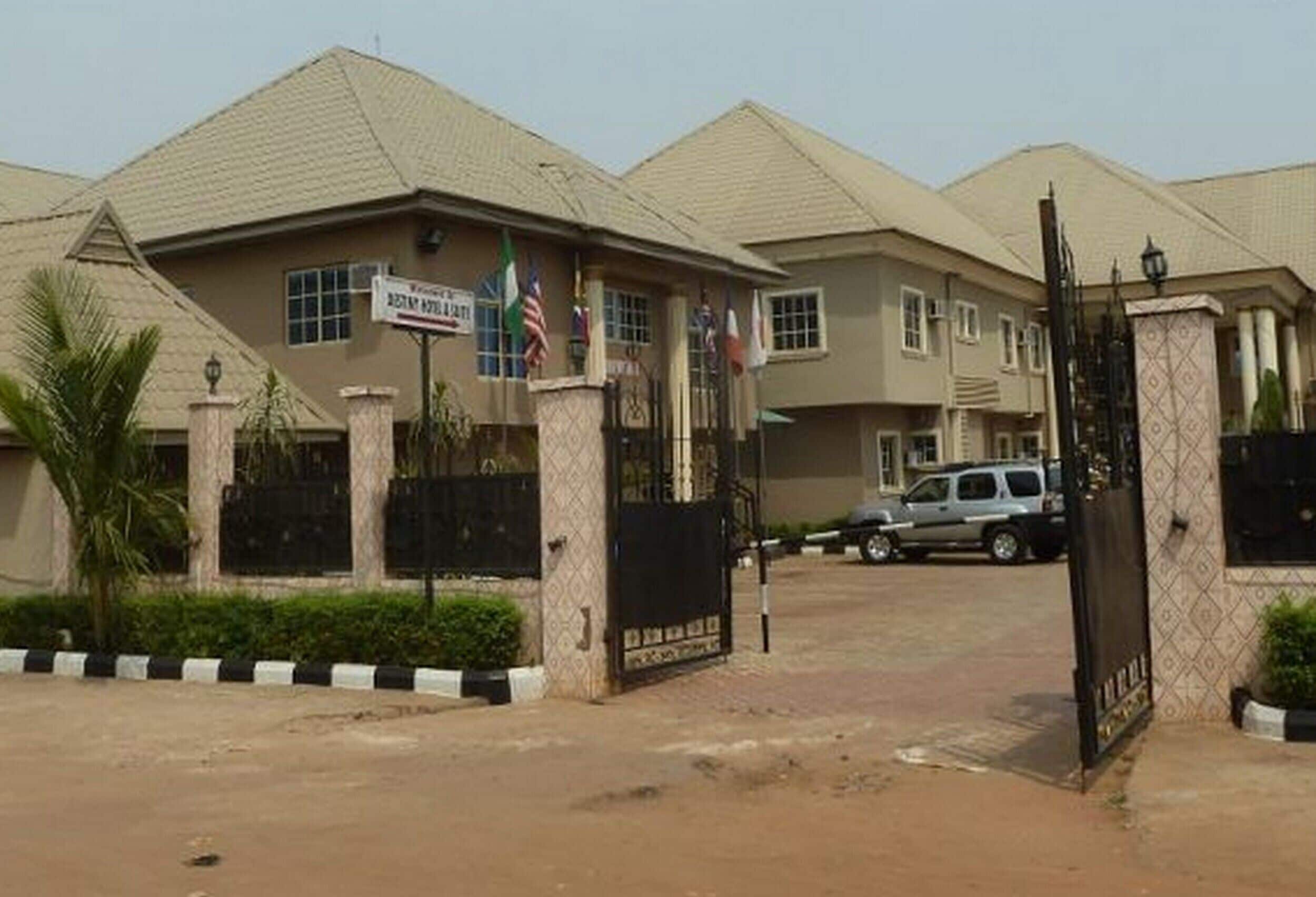 Definite Destiny Hotel - Standard in Asaba, Nigeria