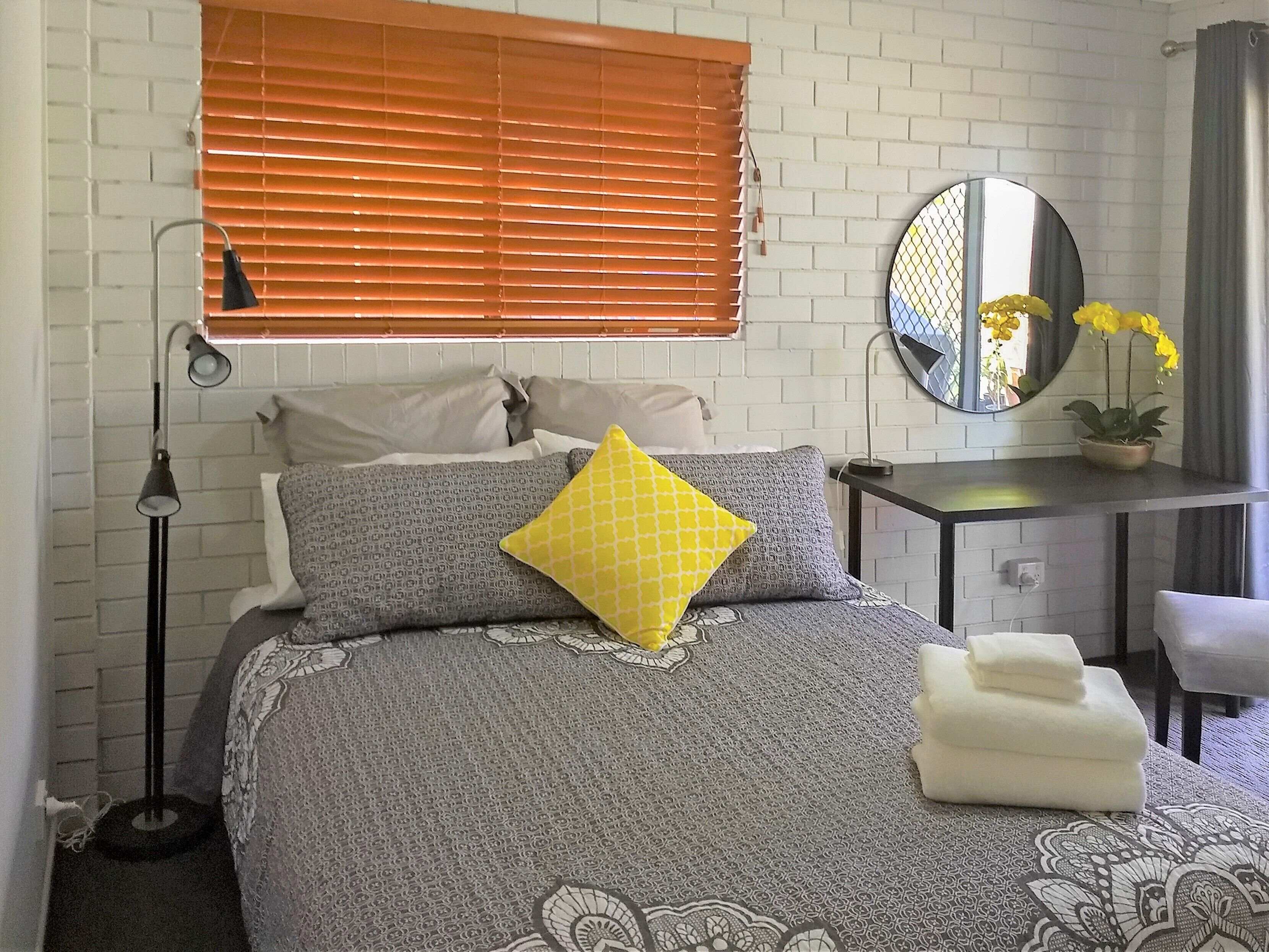 Peaceful & Homely Ground Floor Suite w/ A/C + Wifi