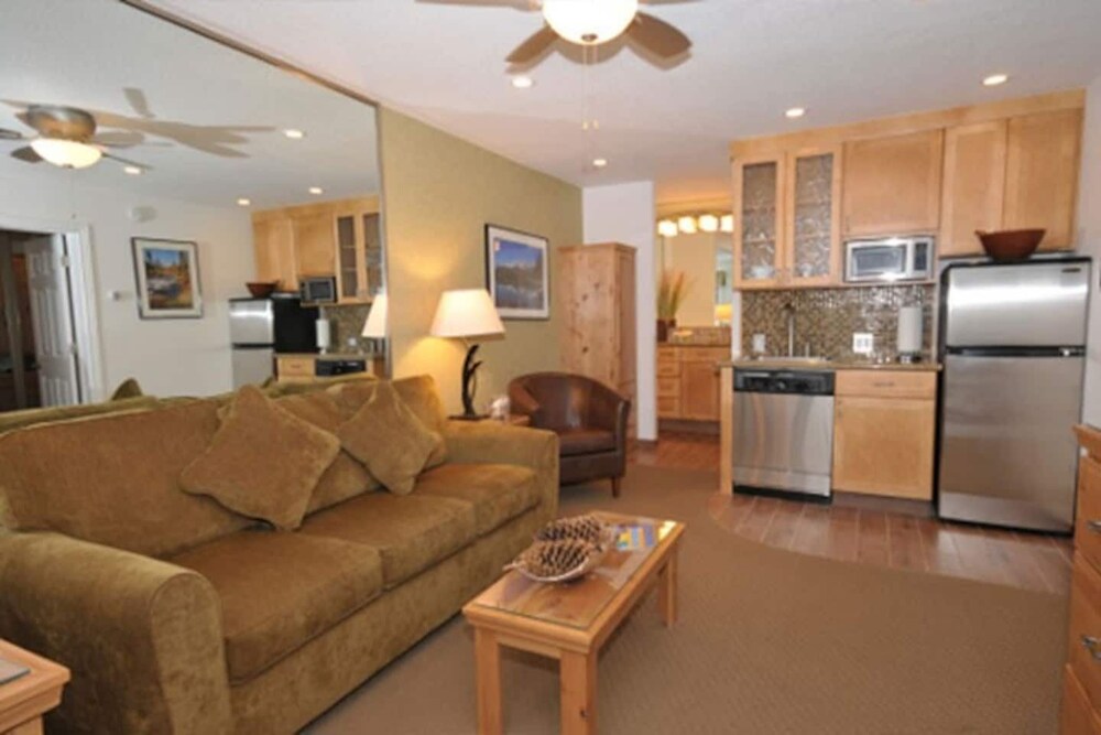 Cross to Heavenly, heart of South Lake Tahoe South Lake Tahoe Vrbo