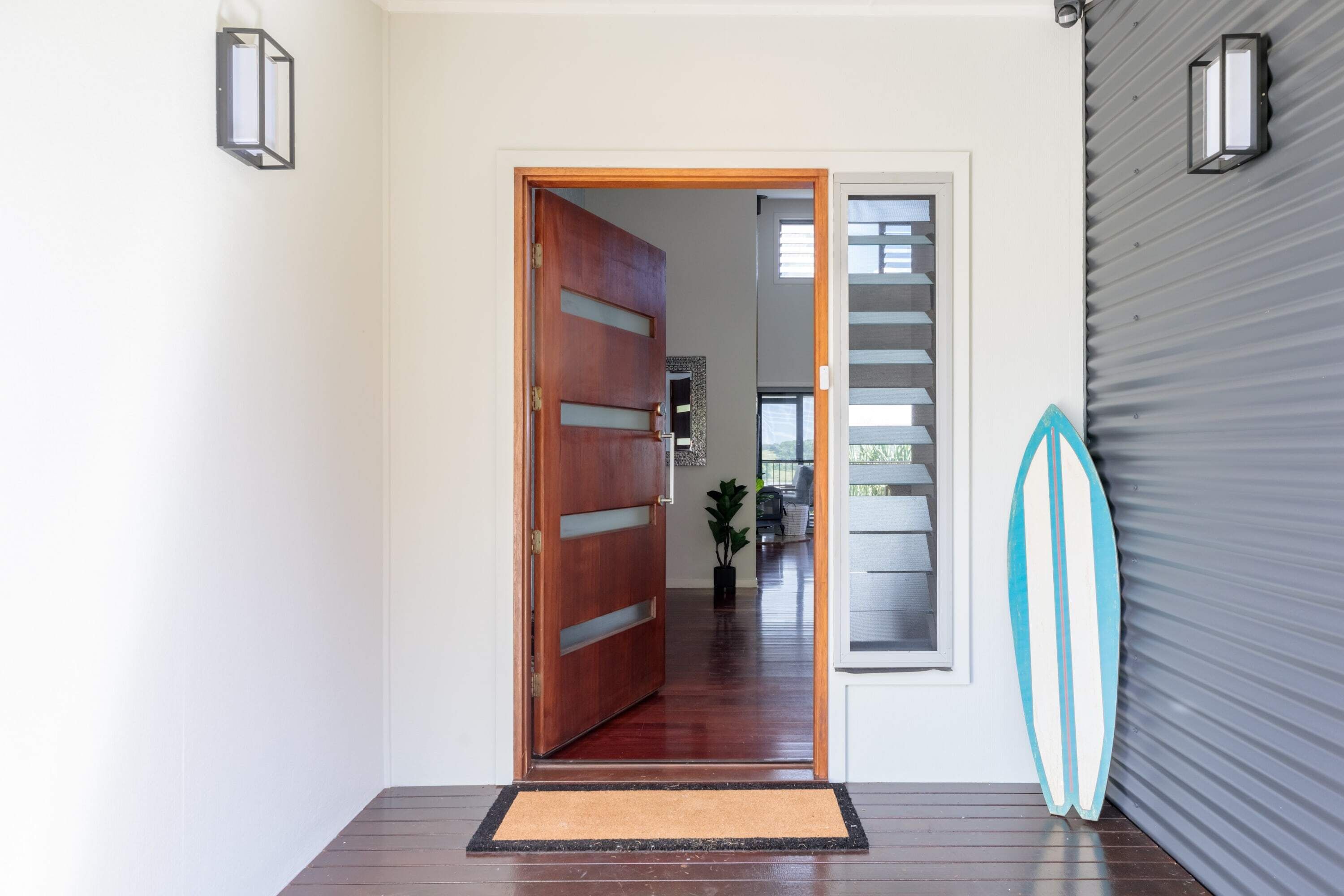 Luxury Beach House With Private Pool - Minutes From World Renowned Surf Beach
