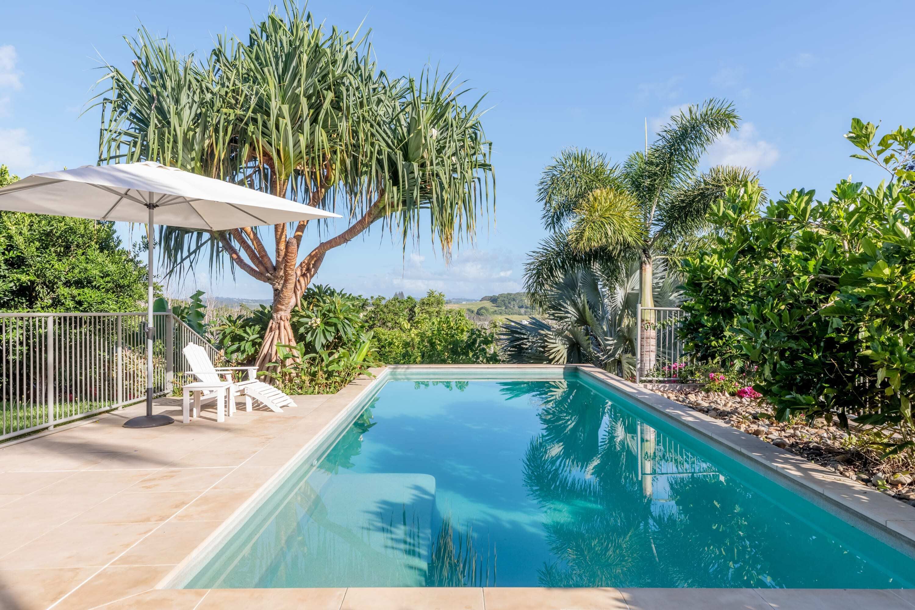 Luxury Beach House With Private Pool - Minutes From World Renowned Surf Beach