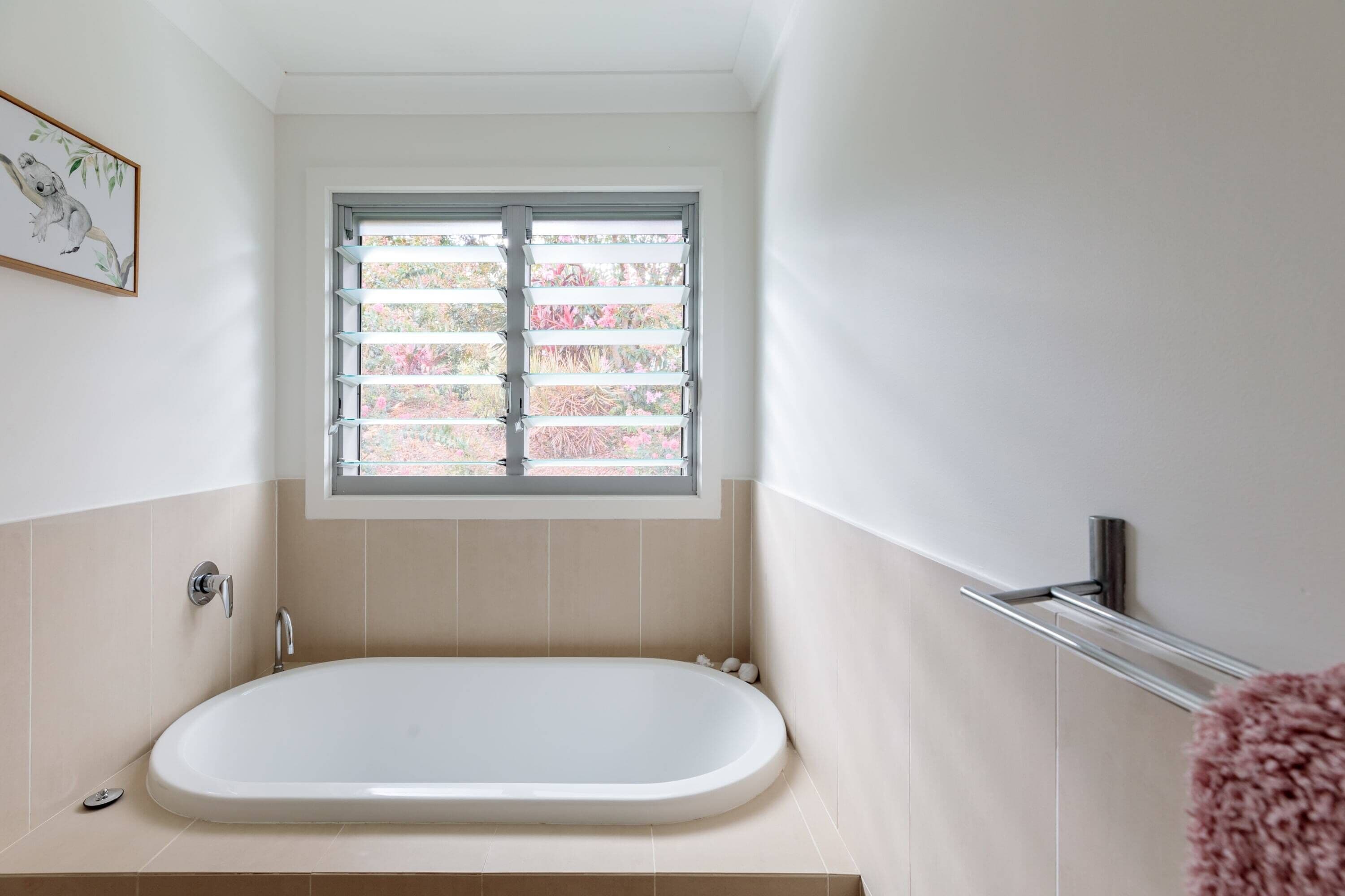 Luxury Beach House With Private Pool - Minutes From World Renowned Surf Beach