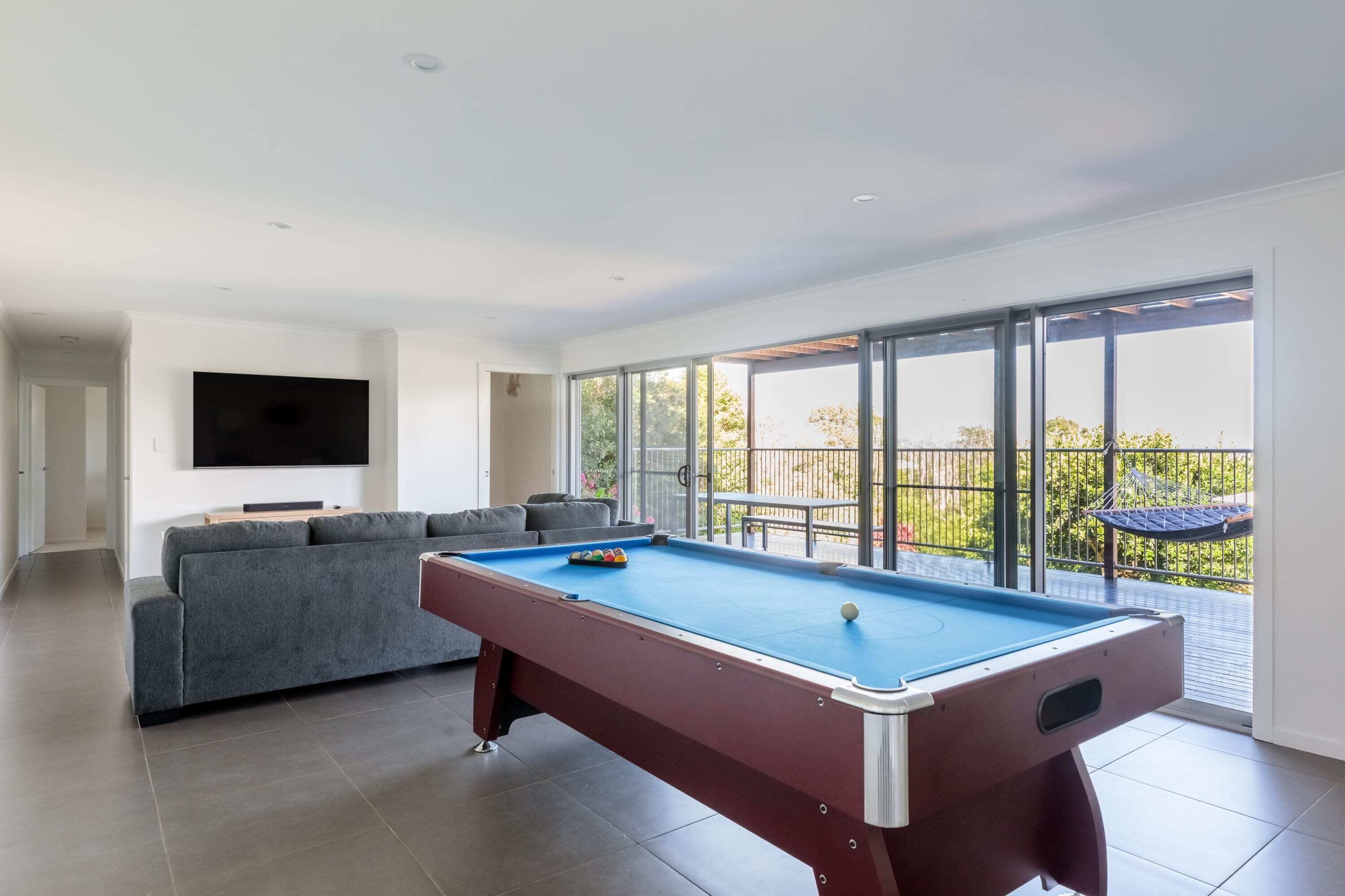 Luxury Beach House With Private Pool - Minutes From World Renowned Surf Beach