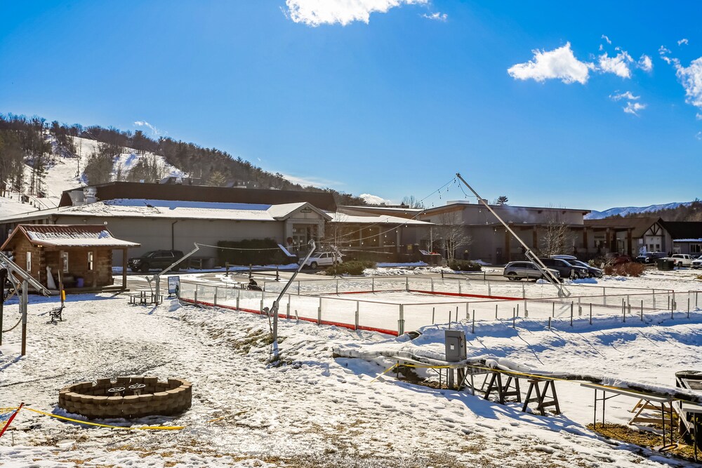 Romance in Air Bryce 4 Season Resort Shenandoah Valley Ski, Bike, Golf, Swim