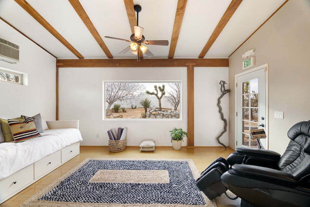 🌵House of the Rising Sun - Enjoy the most SPECTACULAR house w/ Pool, Hot Tub & Dark Skies🌵