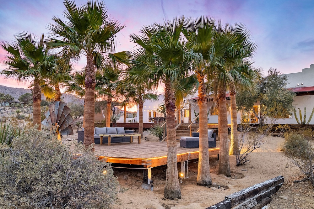 🌵House of the Rising Sun - Enjoy the most SPECTACULAR house w/ Pool, Hot Tub & Dark Skies🌵