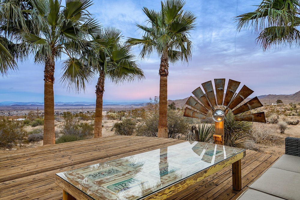 🌵House of the Rising Sun - Enjoy the most SPECTACULAR house w/ Pool, Hot Tub & Dark Skies🌵