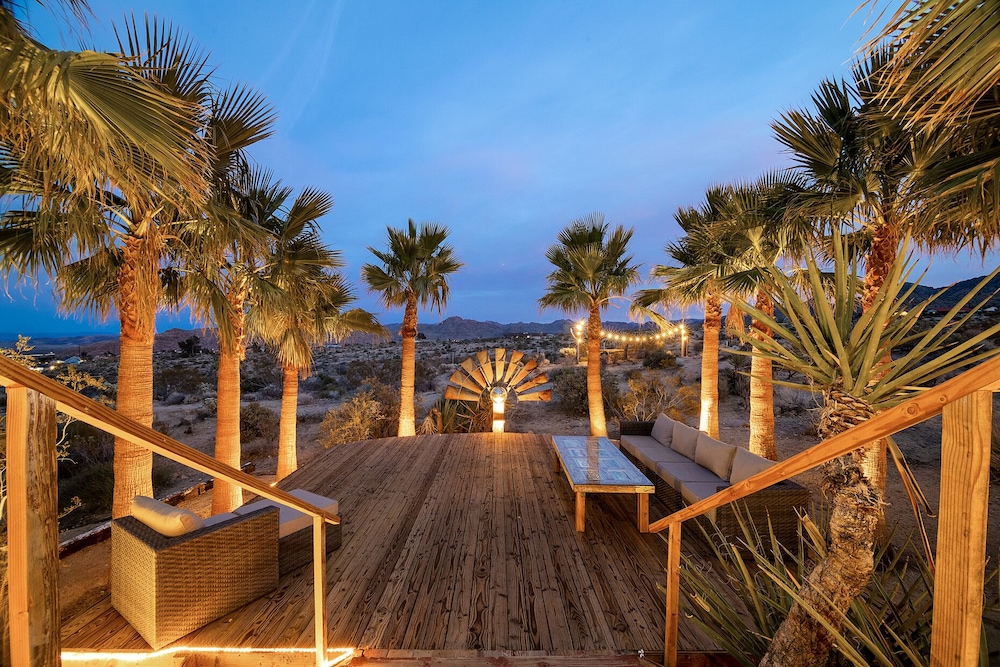 🌵House of the Rising Sun - Enjoy the most SPECTACULAR house w/ Pool, Hot Tub & Dark Skies🌵