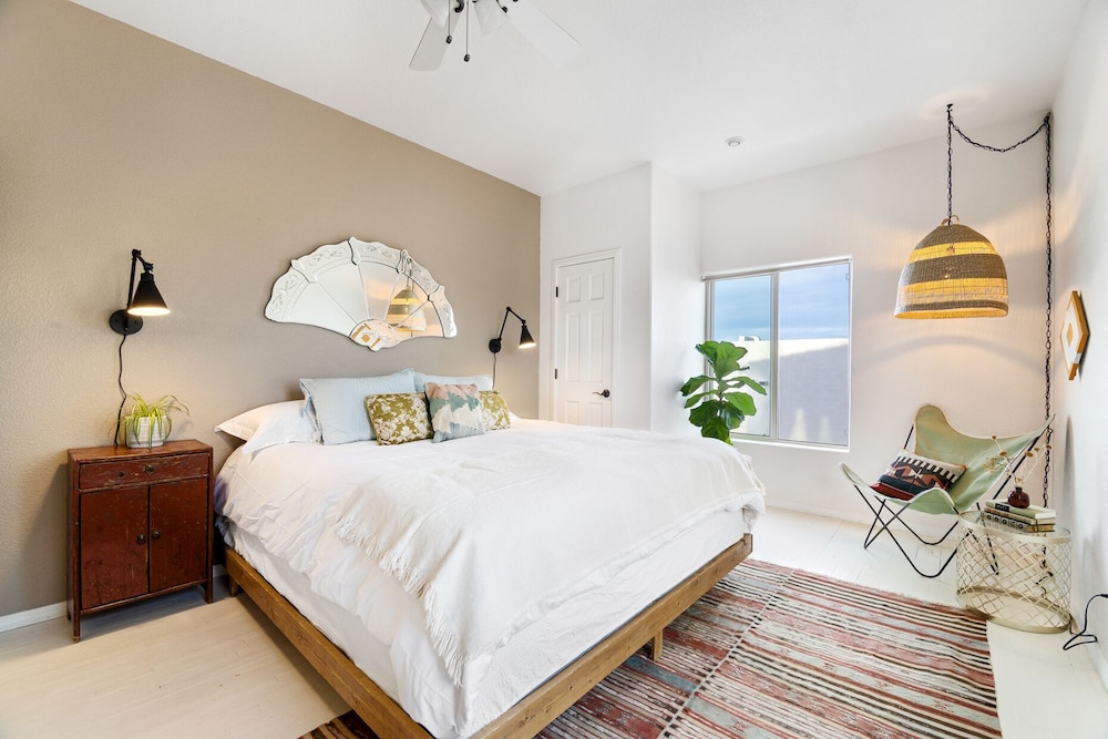 🌵House of the Rising Sun - Enjoy the most SPECTACULAR house w/ Pool, Hot Tub & Dark Skies🌵