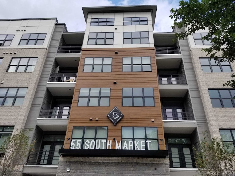 Luxury Boutique Condo in the ❤ of Downtown Asheville