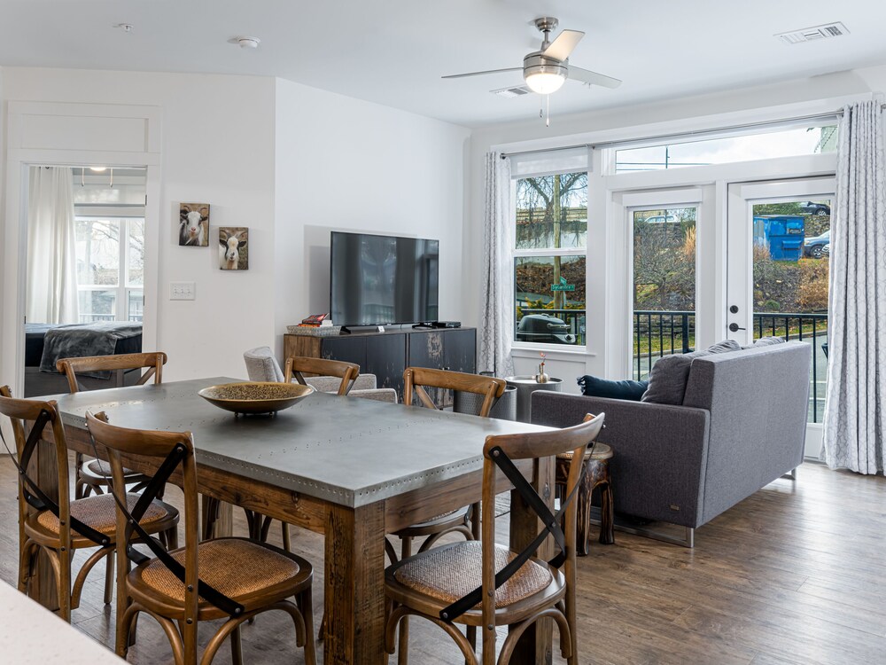 Luxury Boutique Condo in the ❤ of Downtown Asheville