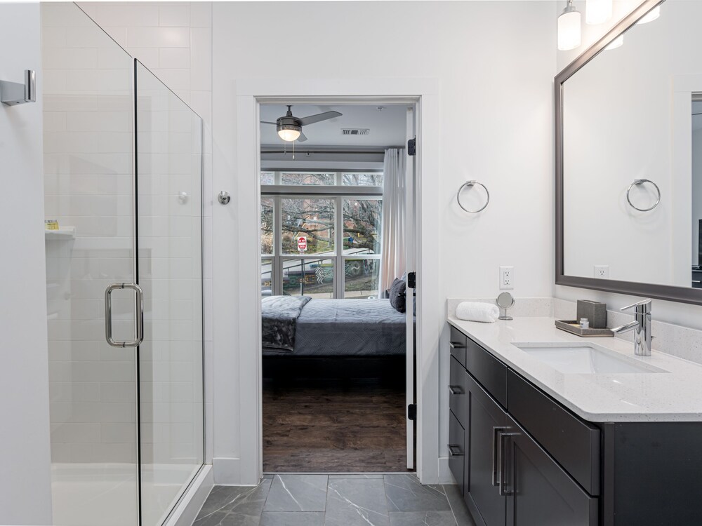 Luxury Boutique Condo in the ❤ of Downtown Asheville