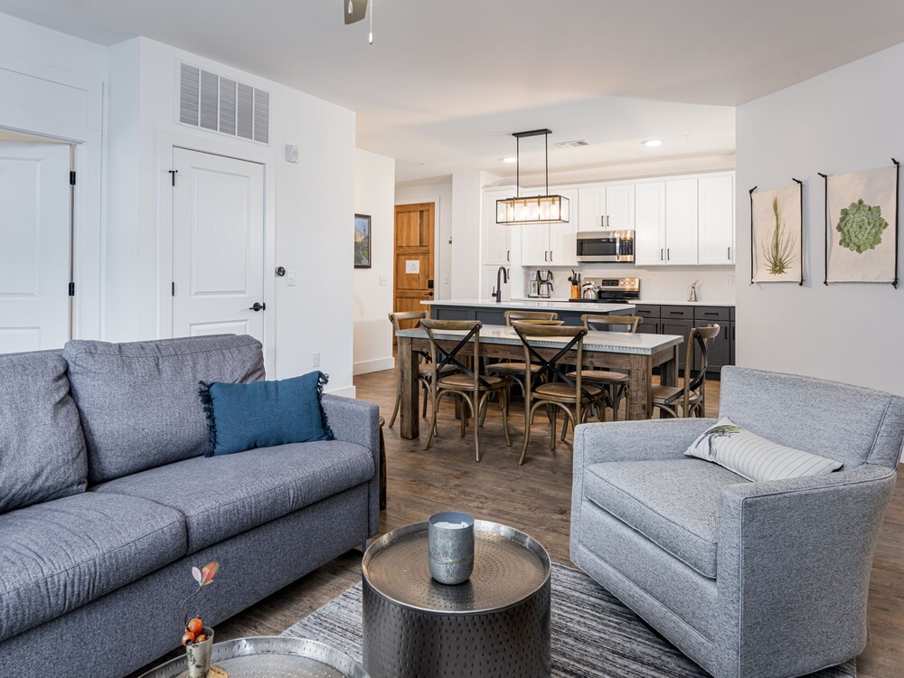 Luxury Boutique Condo in the ❤ of Downtown Asheville