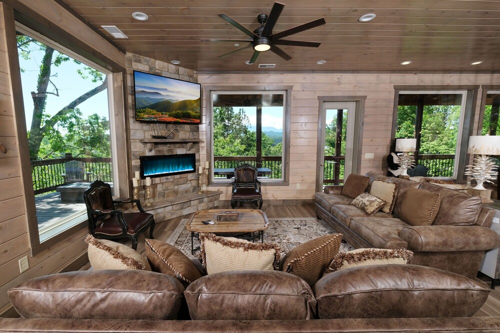 Hibernation Hideaway | NEWLY built cabin, complete with a private pool & chic interior!