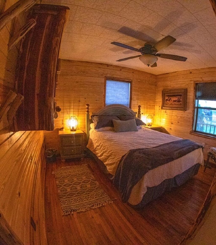 Cozy Cabin in the HEART of the Ozark National Scenic Riverway! - Eminence |  Vrbo