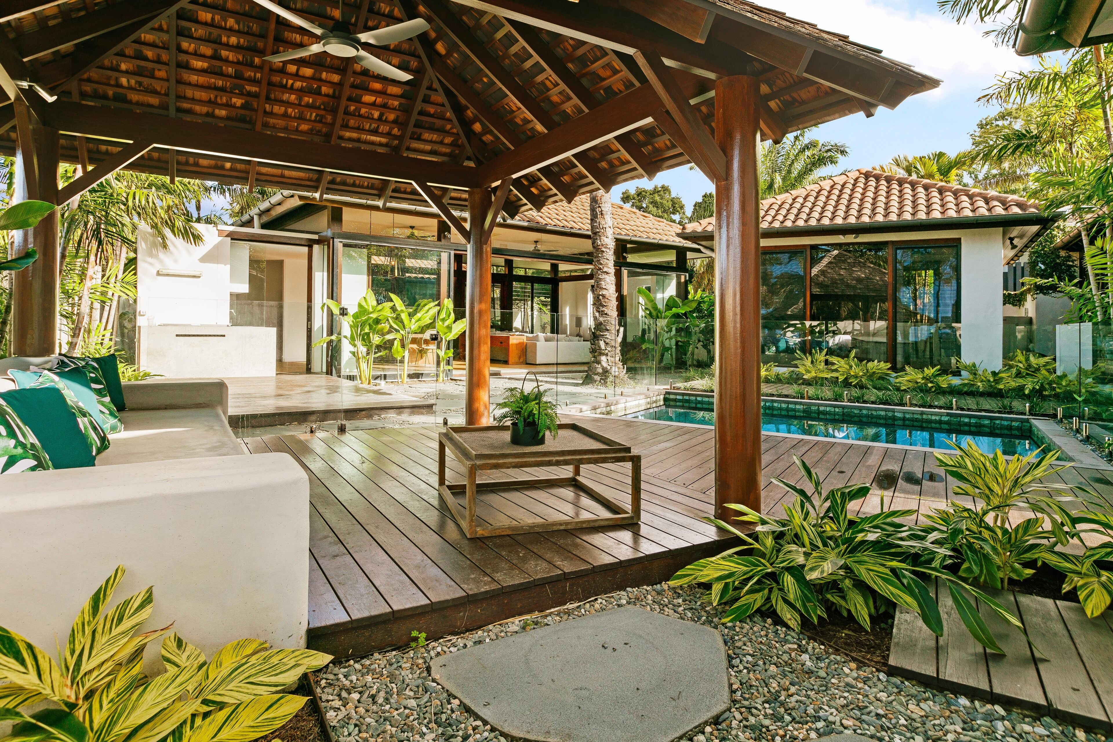 ESPRIT 2 LUXURY RETREAT