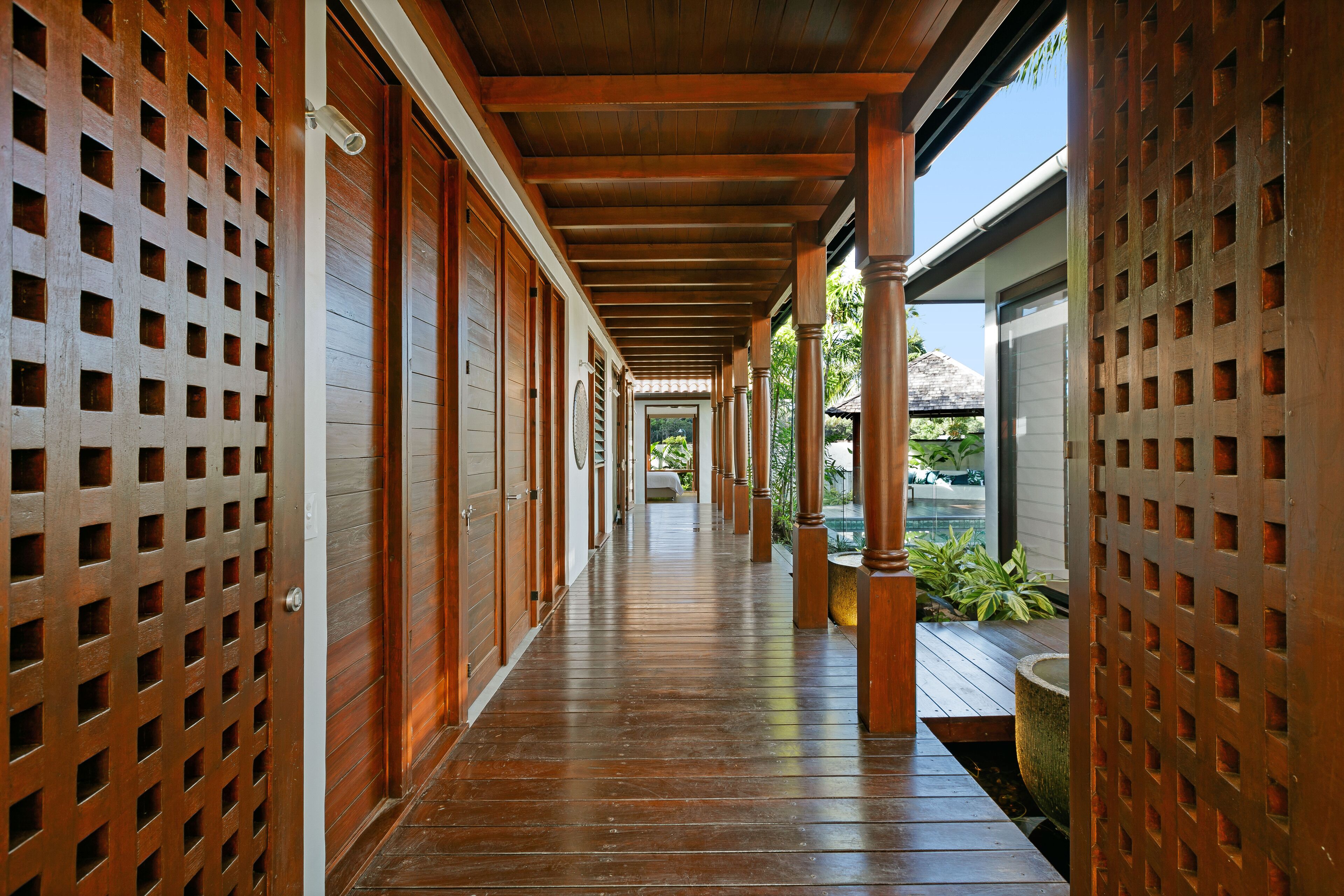 ESPRIT 2 LUXURY RETREAT