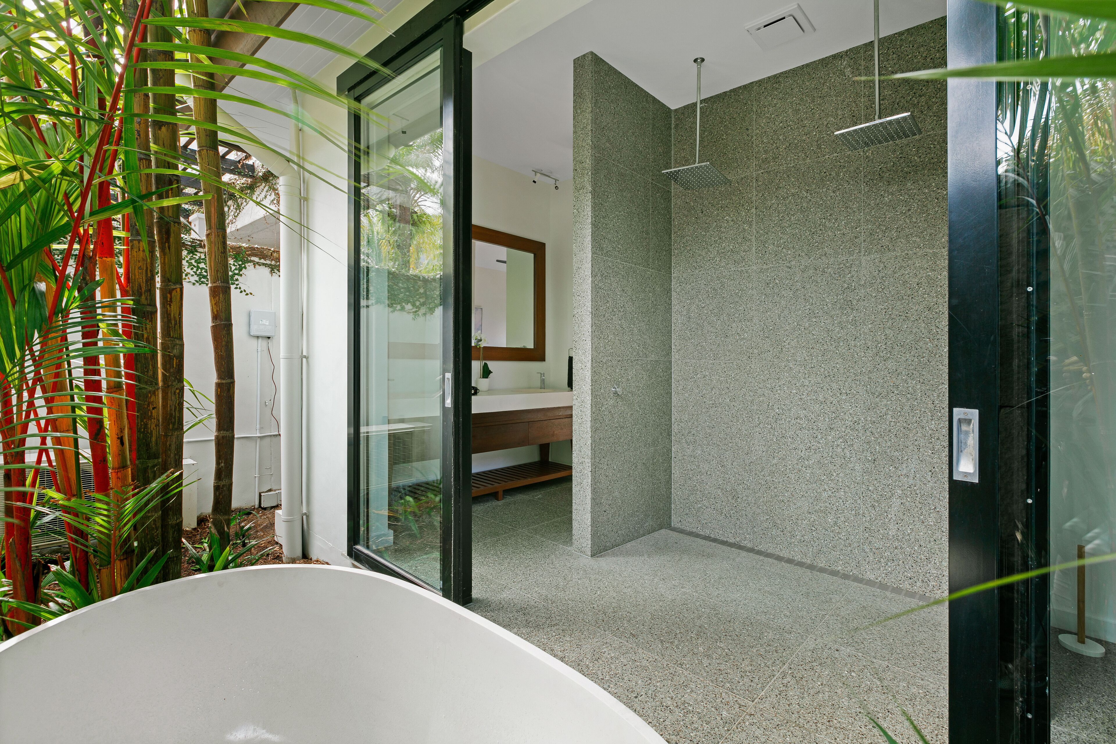 ESPRIT 2 LUXURY RETREAT