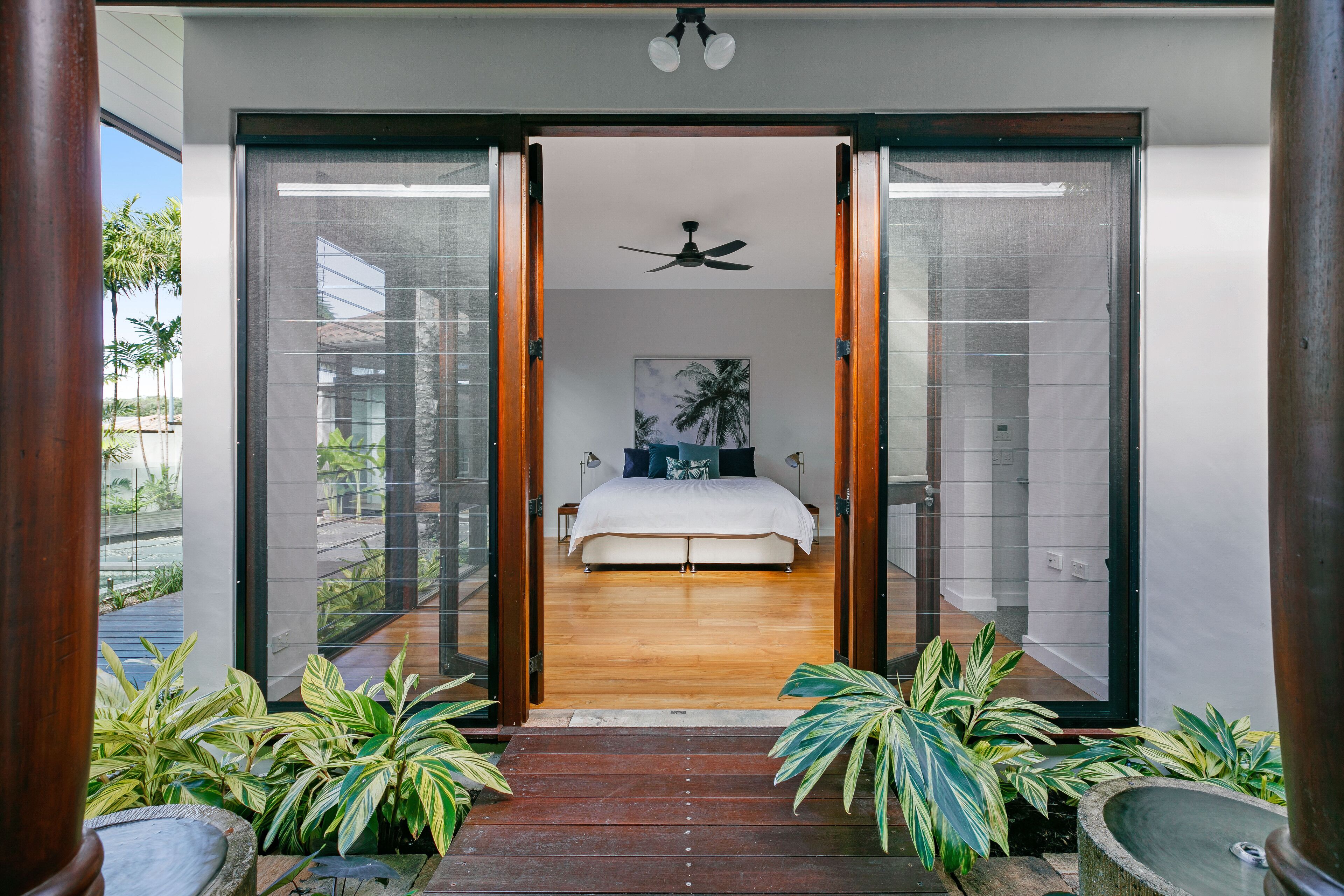 ESPRIT 2 LUXURY RETREAT