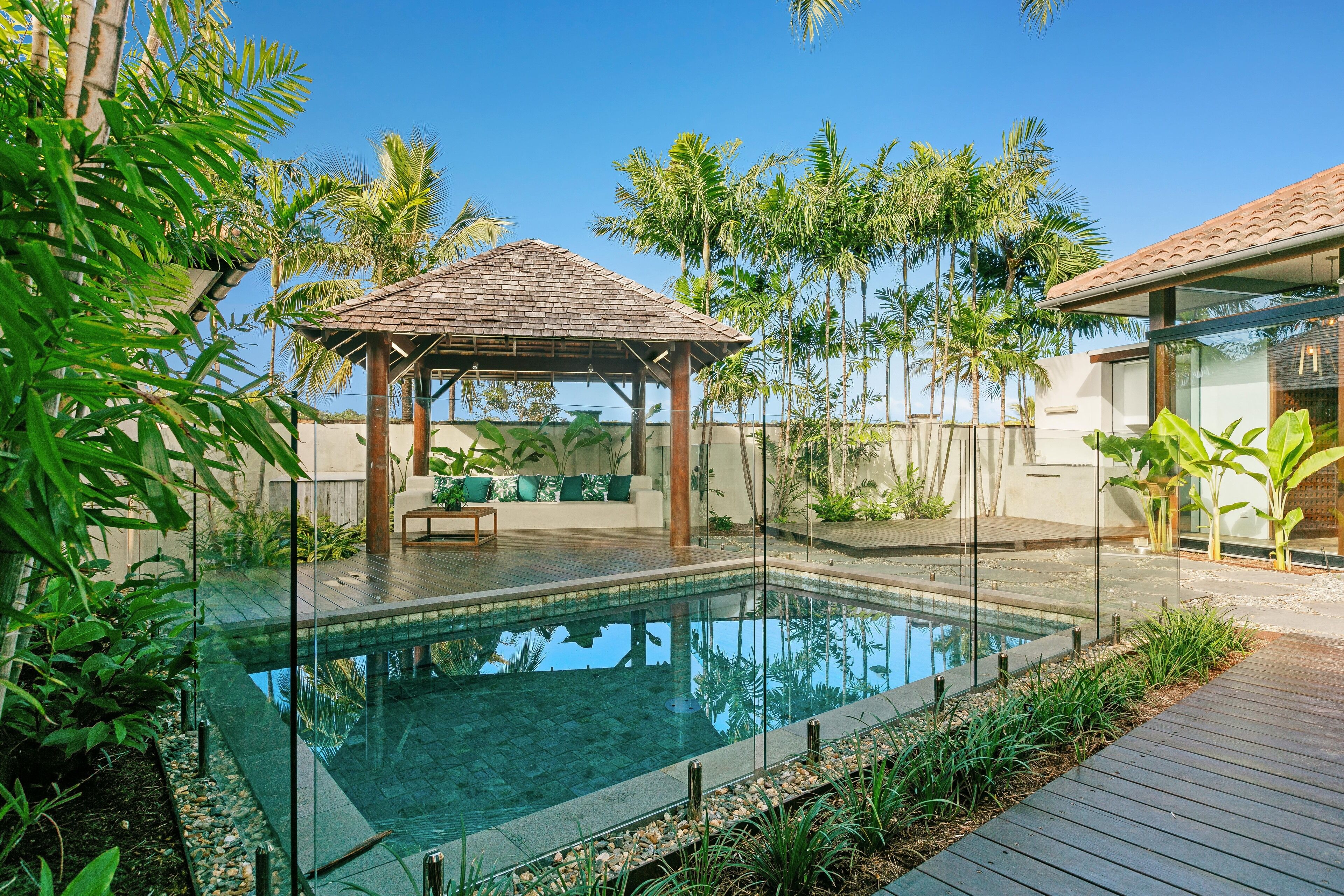 ESPRIT 2 LUXURY RETREAT