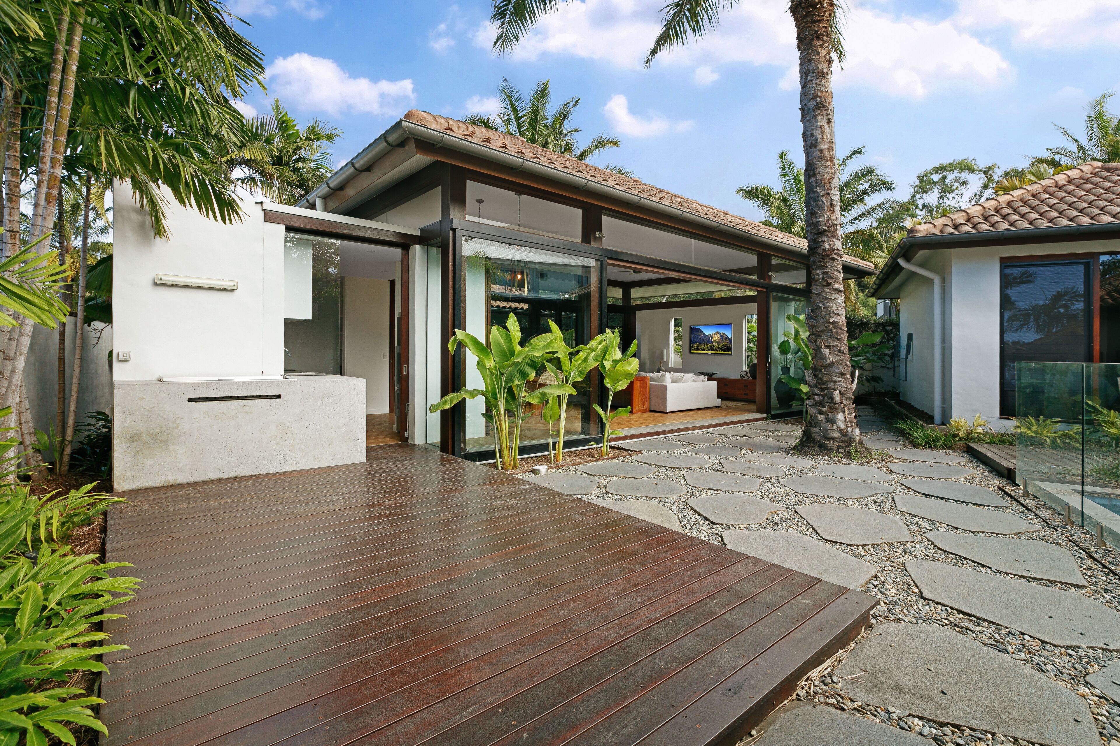 ESPRIT 2 LUXURY RETREAT