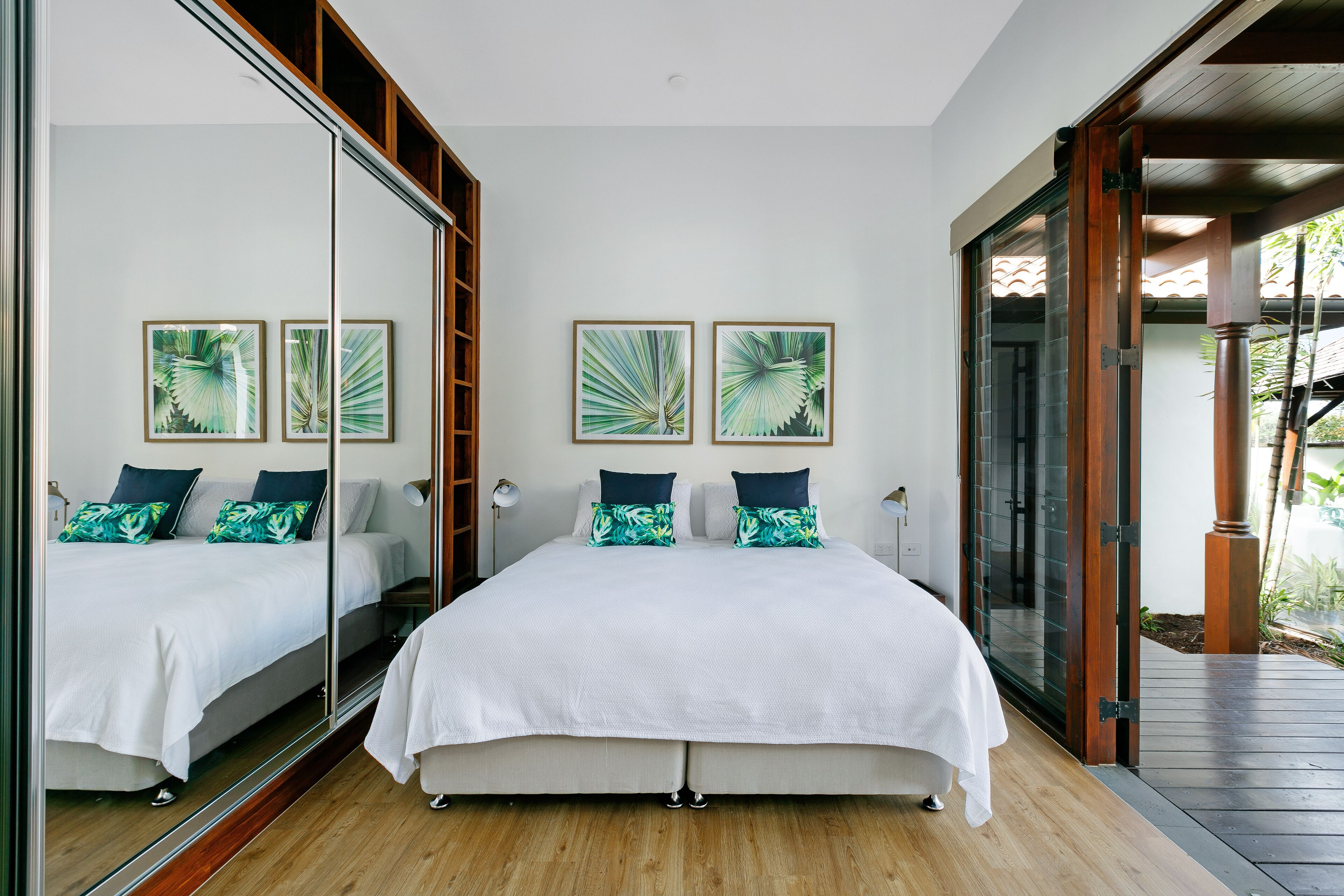 ESPRIT 2 LUXURY RETREAT