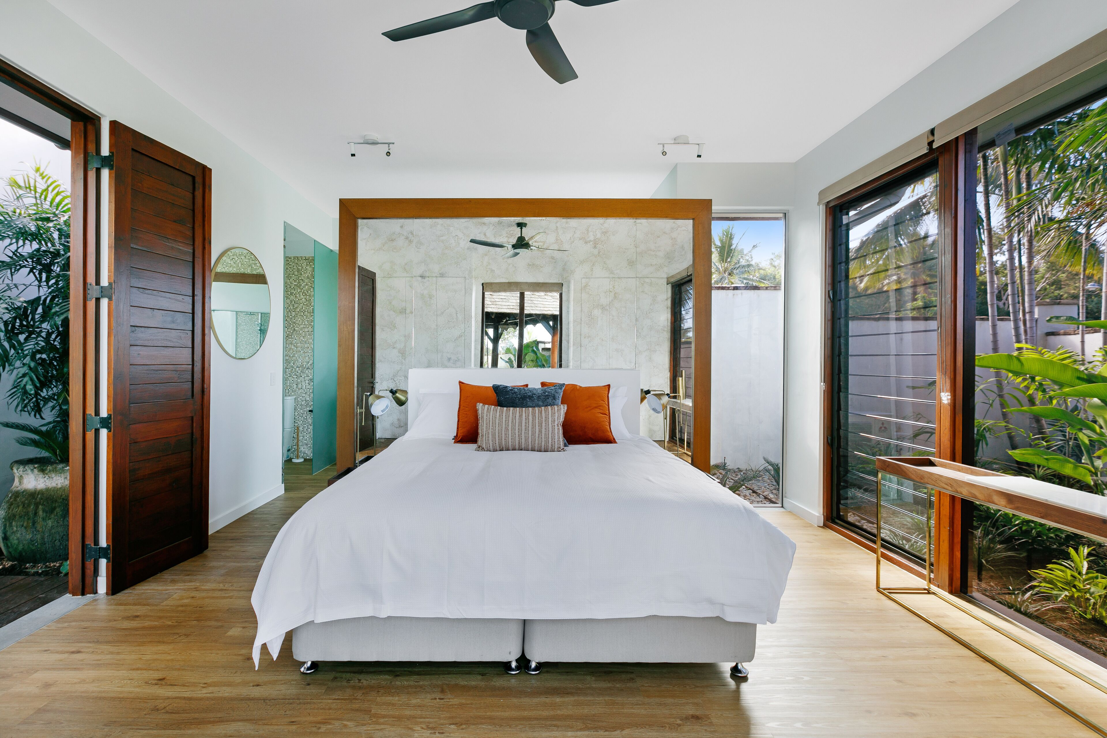 ESPRIT 2 LUXURY RETREAT