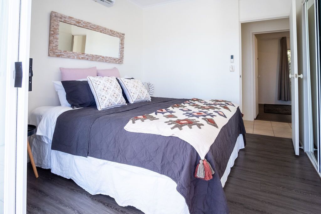 ? Buddina Beach House Water Views? Enjoy the Beach, Pool or Bring the Boat ?