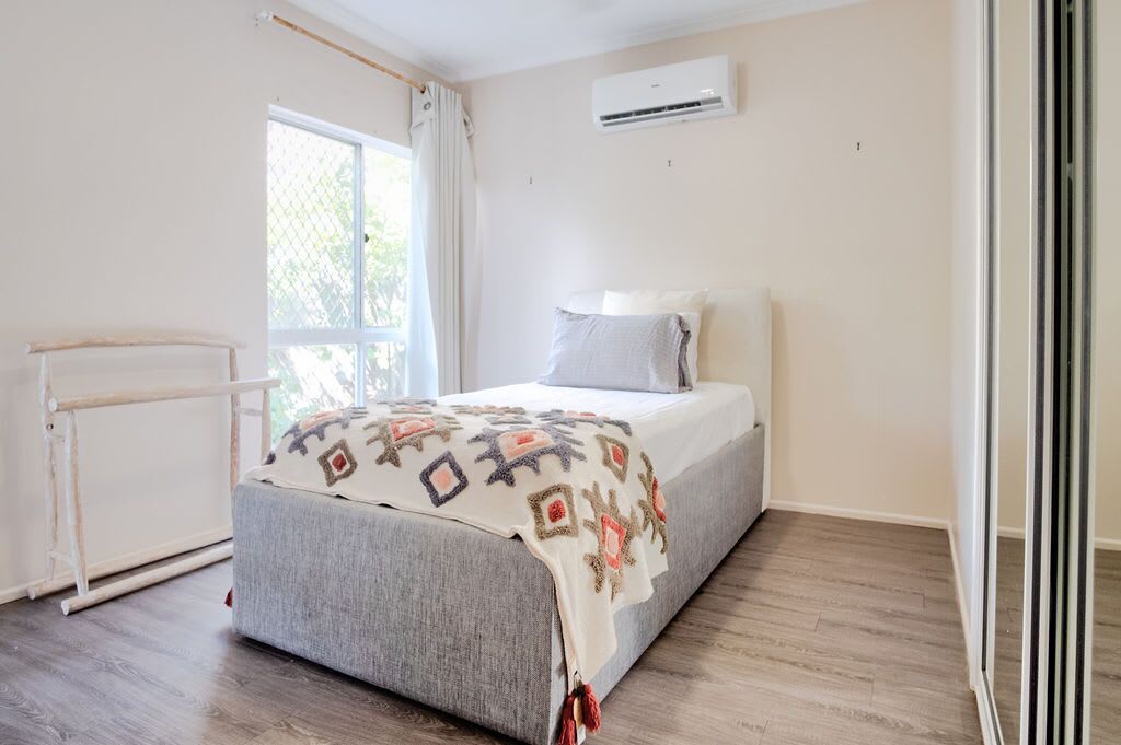 ? Buddina Beach House Water Views? Enjoy the Beach, Pool or Bring the Boat ?