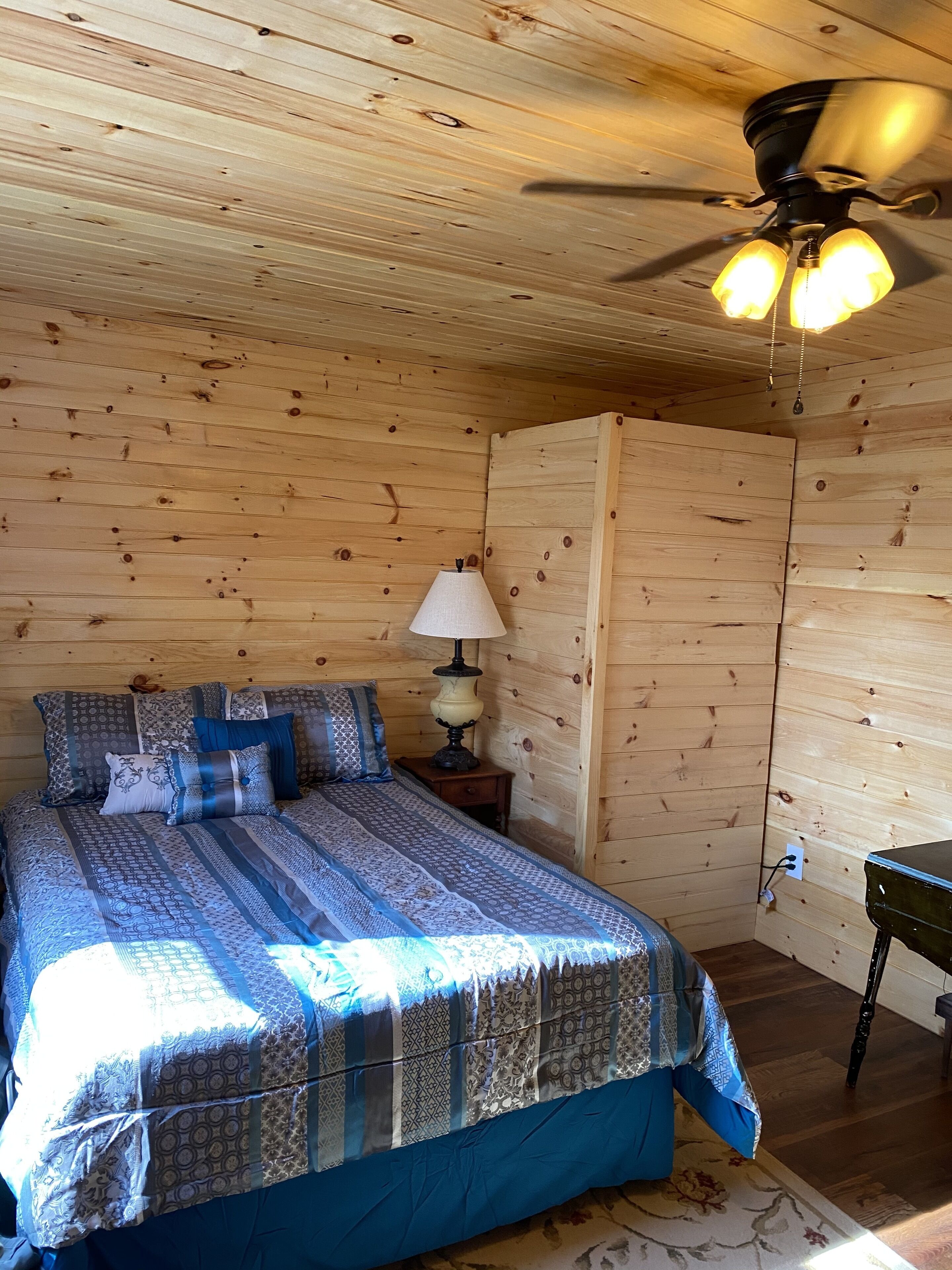 Dreamer's Cabin in Jamestown, United States