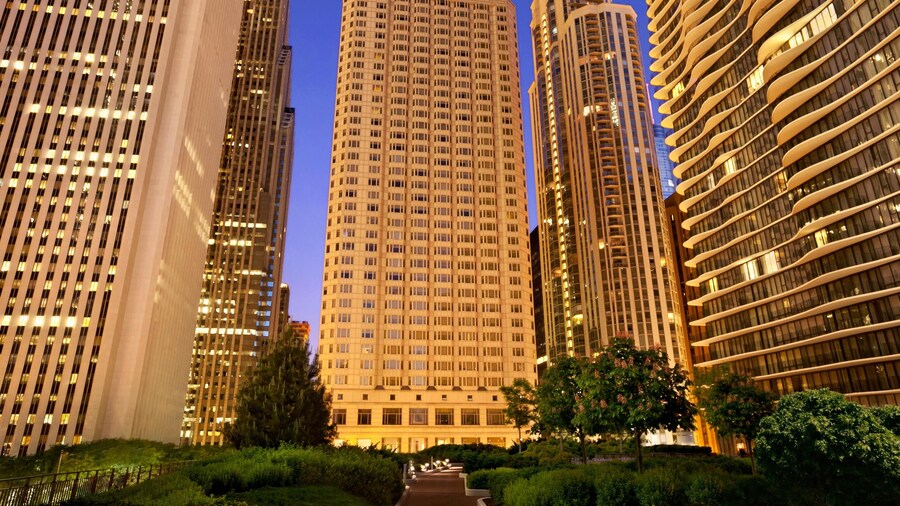 Fairmont Chicago at Millennium Park Gold Experience