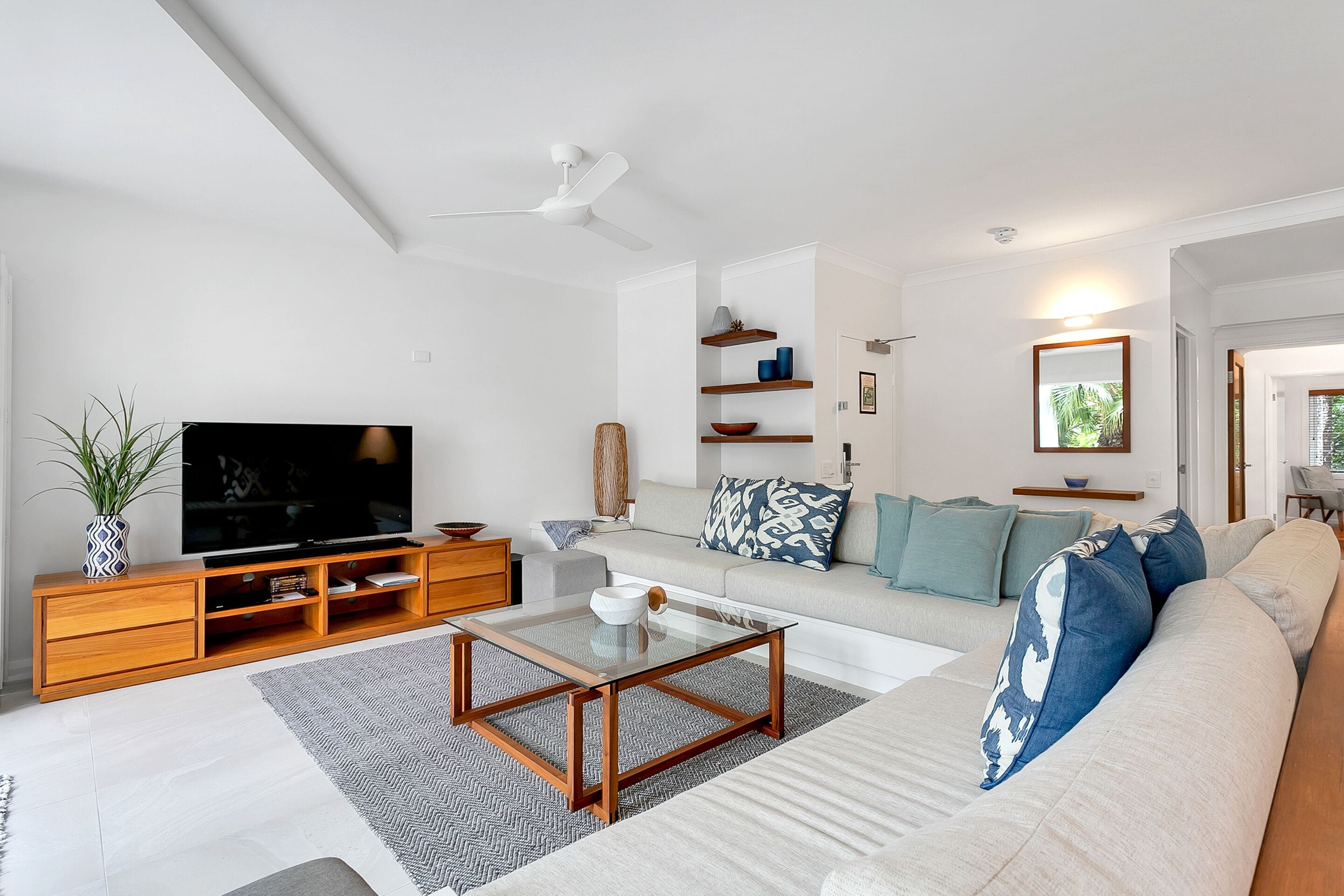 Poolside Apt. in Alamanda Beachfront Resort (42)