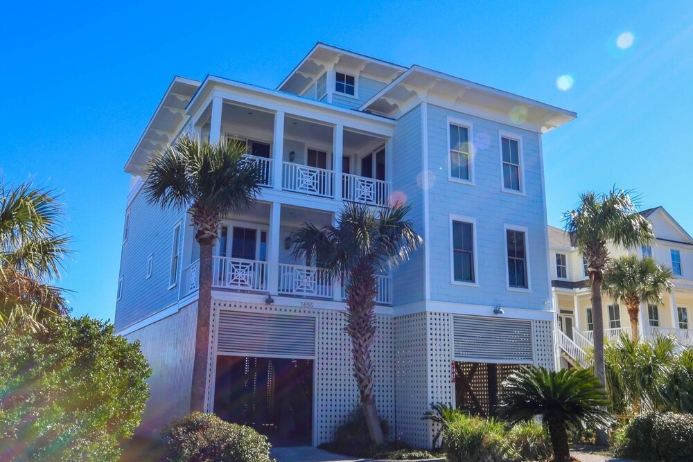 Oceanfront Home w/ Private Pool, Roof Deck, Porches & Game Room -- Incredible Ocean & Marsh Views