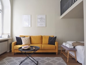 Classic Studio | Premium bedding, individually decorated, individually furnished