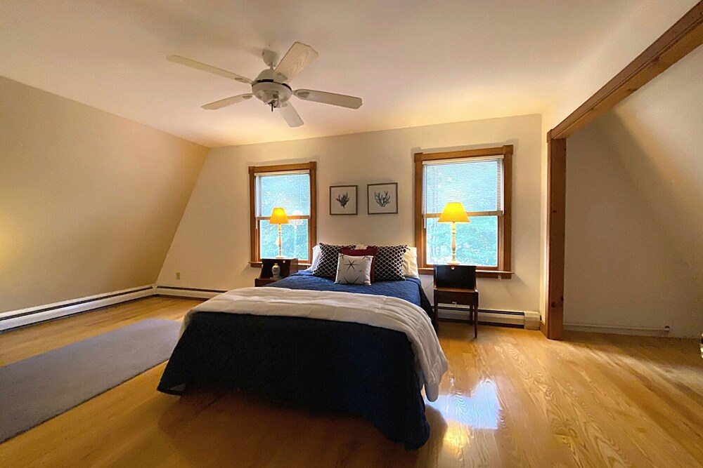 * Mins to Craigville Beach * Beach Pass! *REDUCED RATES IN JUNE