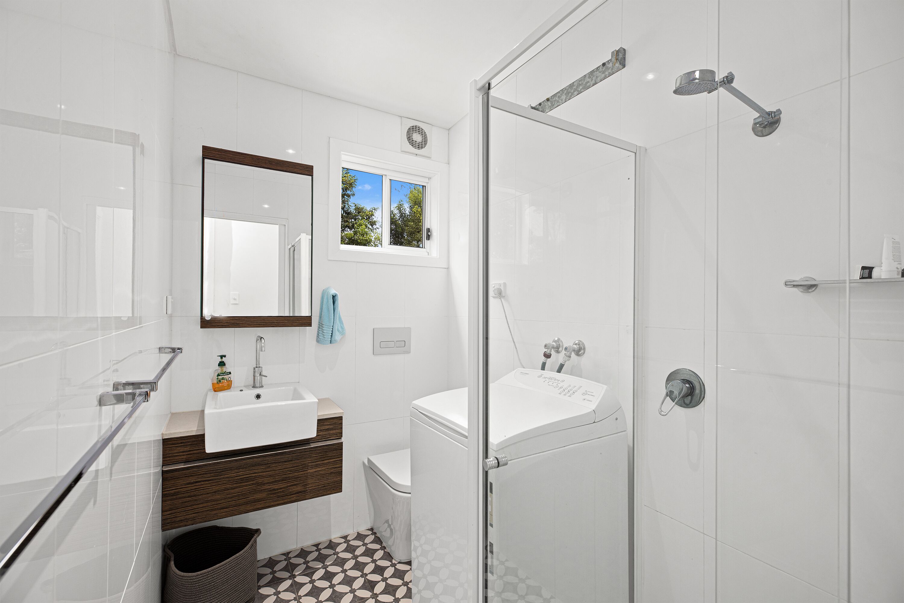 A Private Retreat Surrounded by Nature, in the Charming River Town of Repton