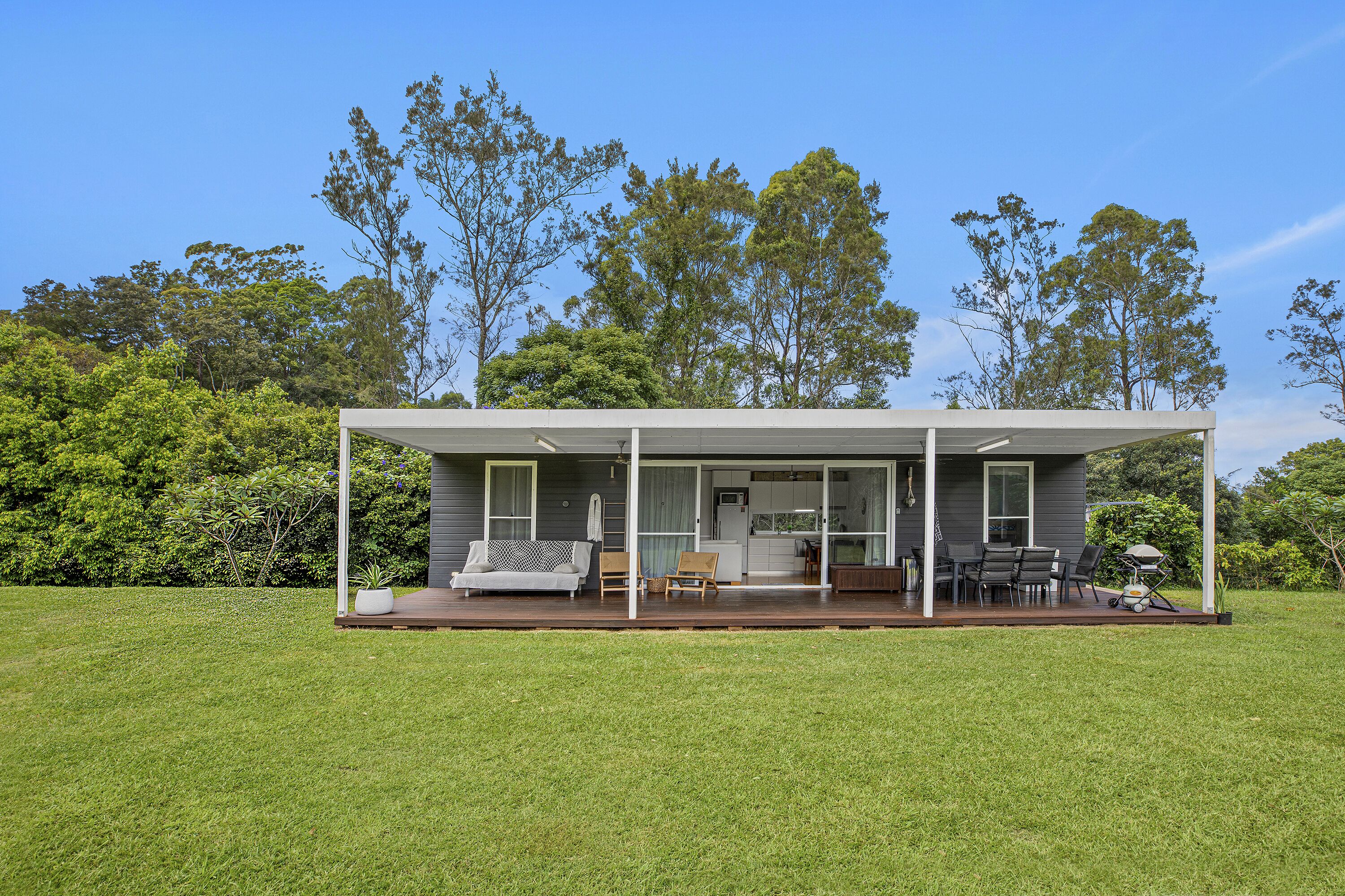 A Private Retreat Surrounded by Nature, in the Charming River Town of Repton